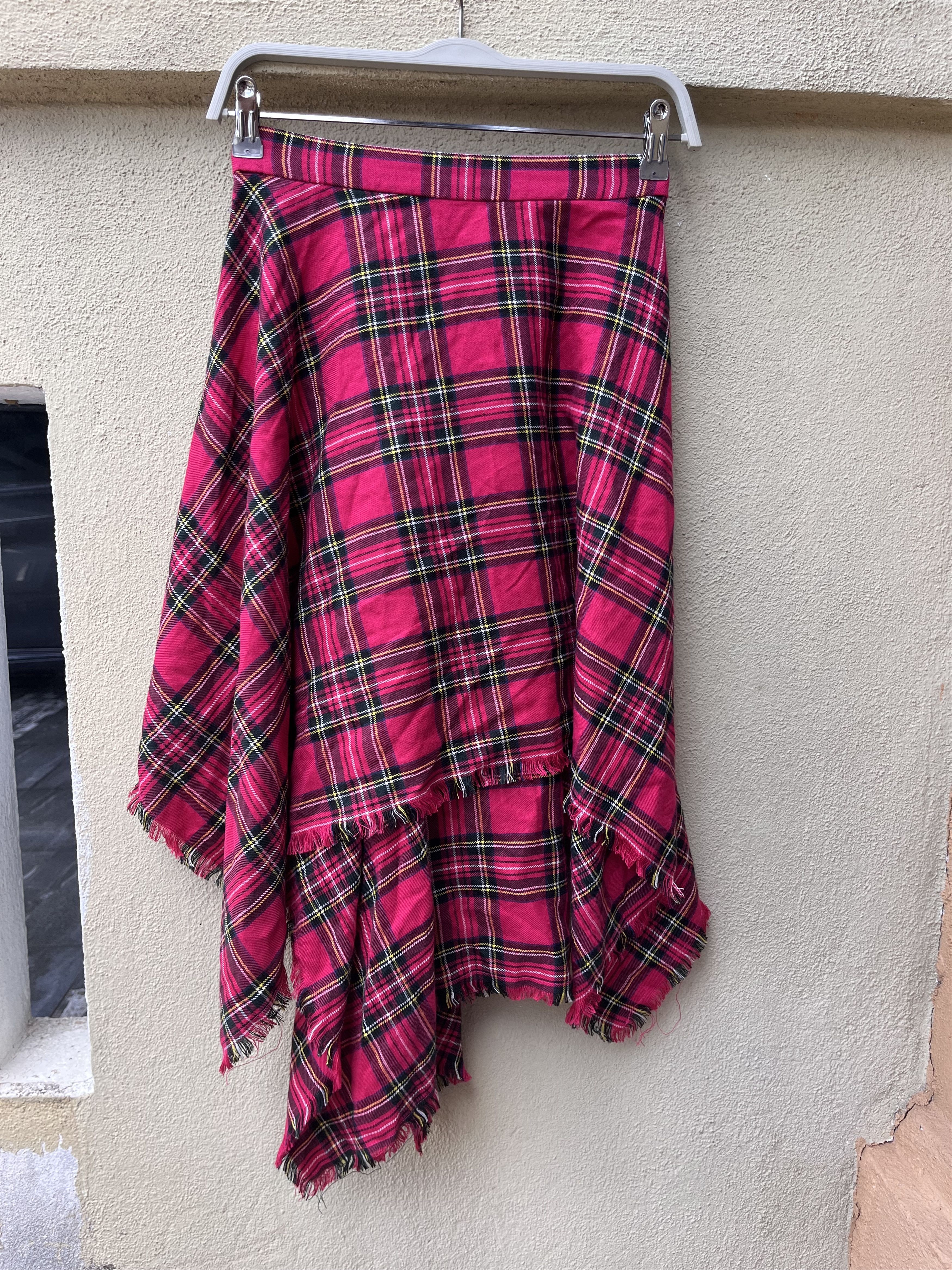 Seditionaries Sexy dynamite pink tartan assymetrical skirt Size 26" / US 2 / IT 38 - 3 Thumbnail