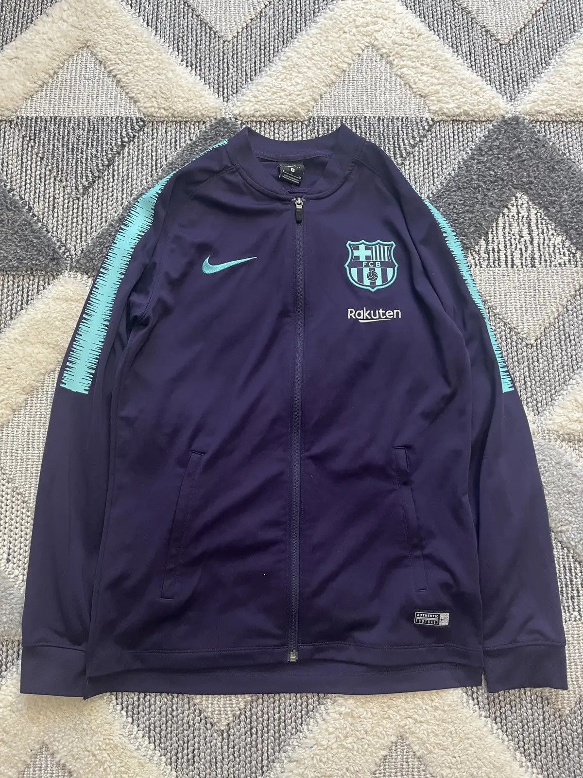 Nike NIKE VINTAGE BARCELONA ZIP SWEATSHIRT Size US S / EU 44-46 / 1 - 1 Thumbnail