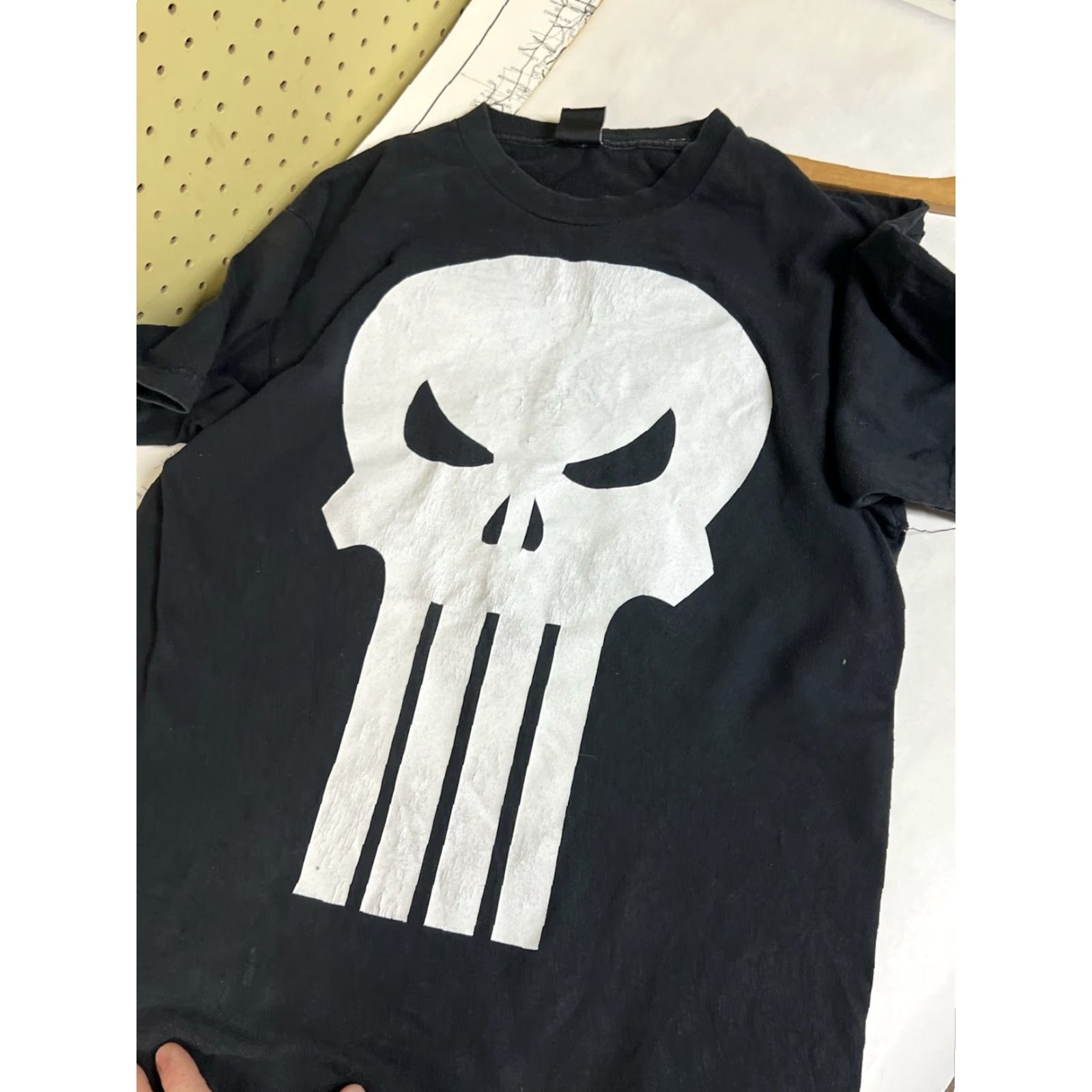 Vintage VINTAGE The Punisher Shirt Marvel Comics Mens Skull Black Distressed T-Shirt Short Sleeve Crew Neck Size L Size US L / EU 52-54 / 3 - 4 Thumbnail