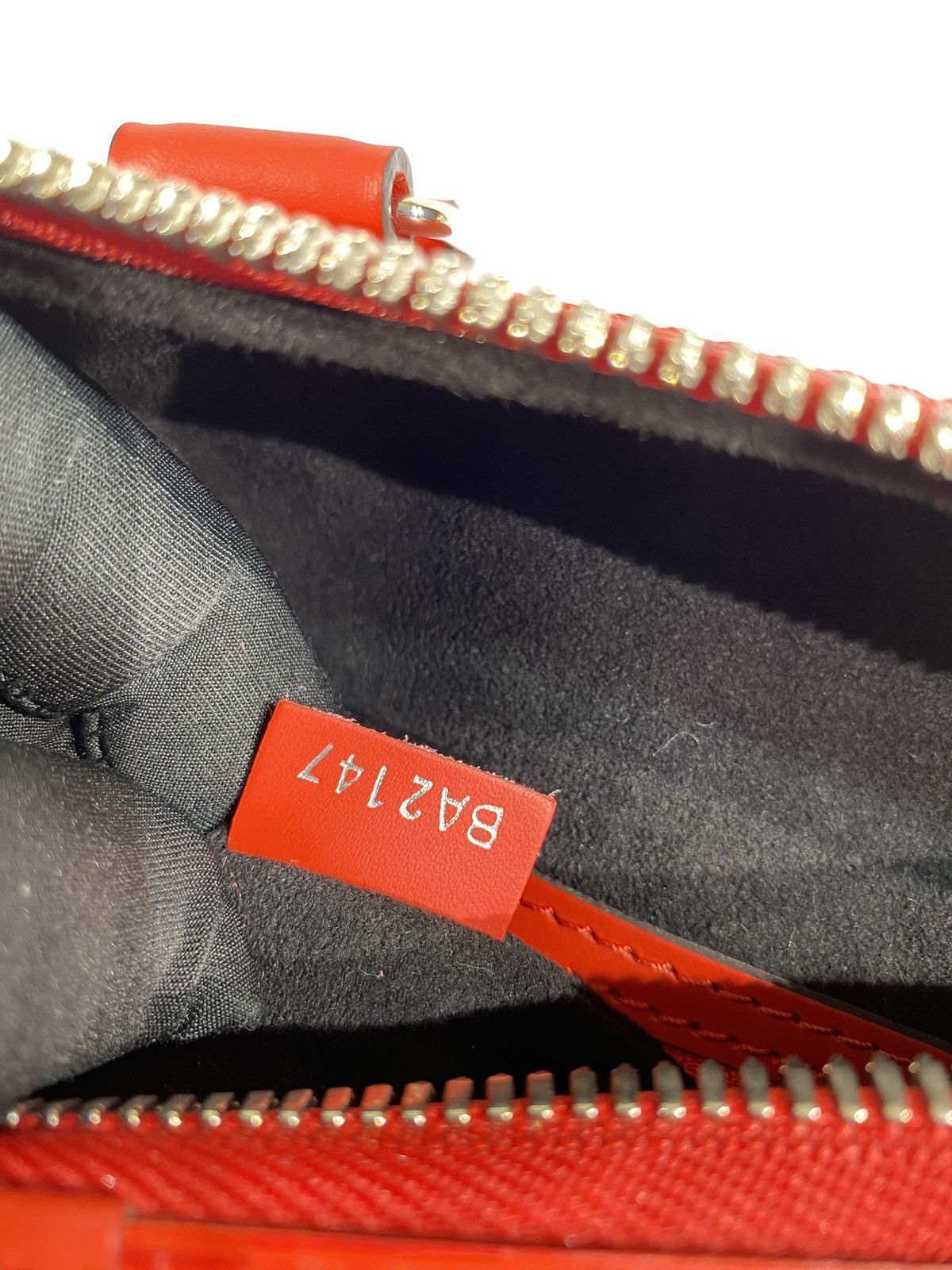 Louis Vuitton × Supreme Louis Vuitton X Supreme 45 Epi duffel Keepall Bandouliere Size ONE SIZE - 23 Thumbnail