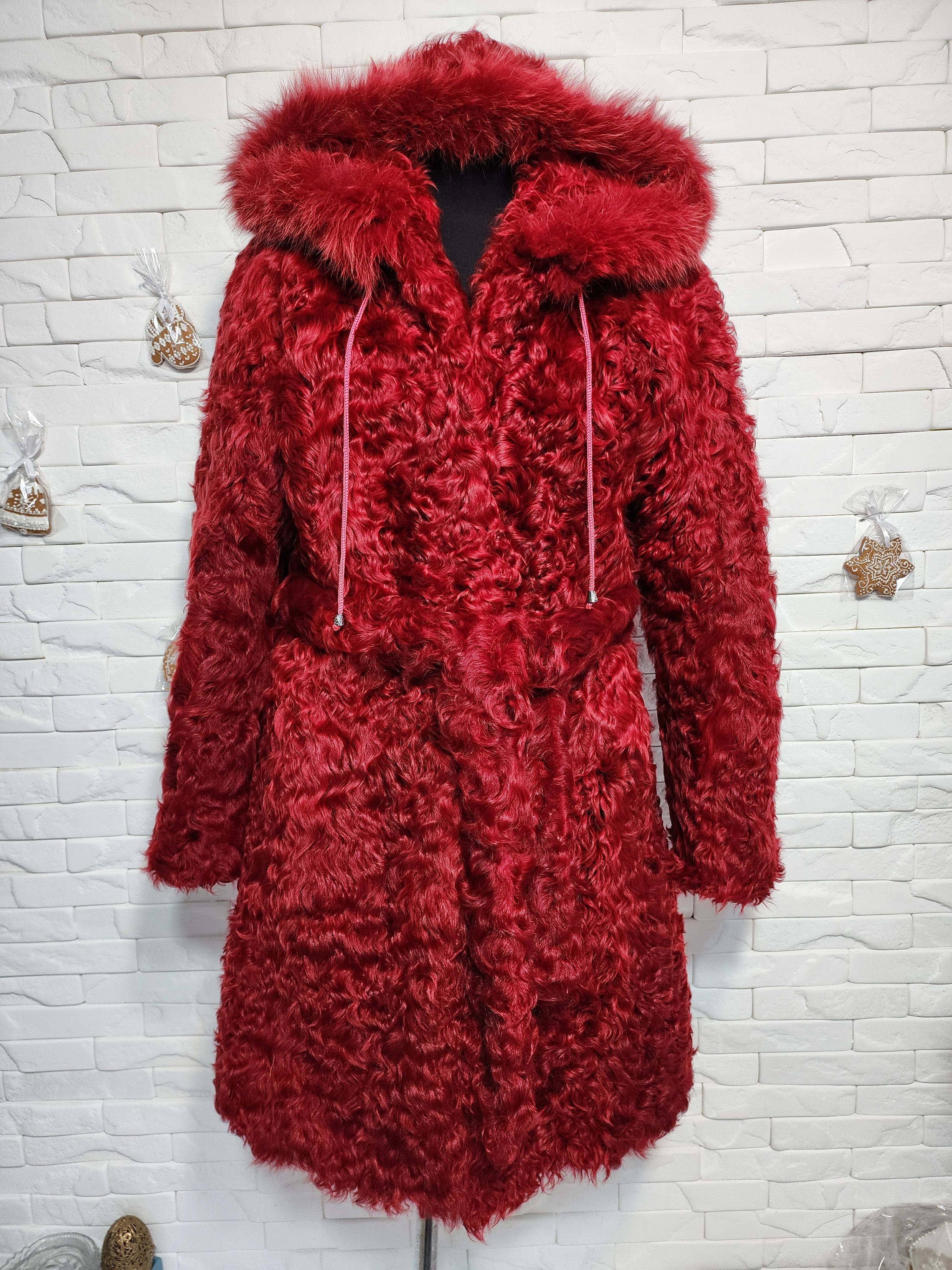 Uniqlo Stylish Women's Fur Coat. Warm Burgundy Hooded Coat. Size L / US 10 / IT 46 - 1 Thumbnail
