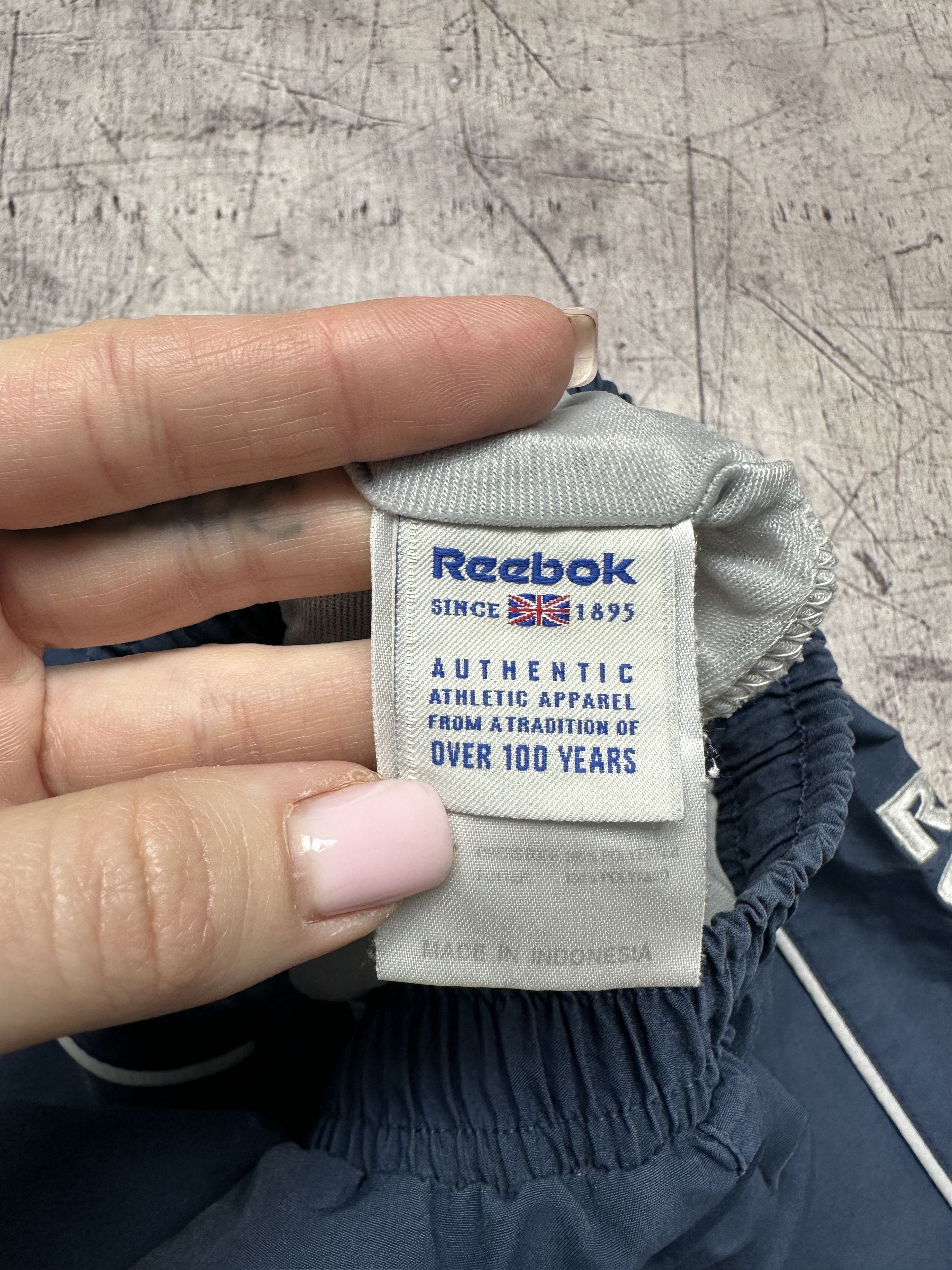 Reebok Reebok Vintage Mens Big Logo Shorts Size US 34 / EU 50 - 5 Thumbnail