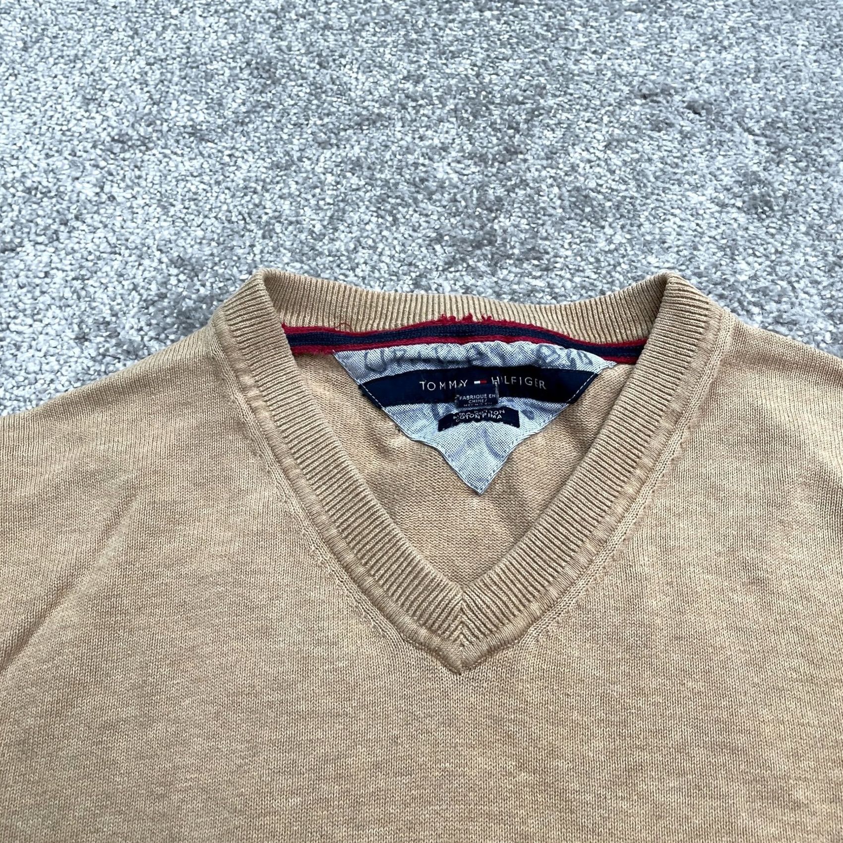 Tommy Hilfiger Tommy Hilfiger Sweater Pullover Men Large Brown V-Neck Classic Pima Cotton Short Size US L / EU 52-54 / 3 - 3 Thumbnail