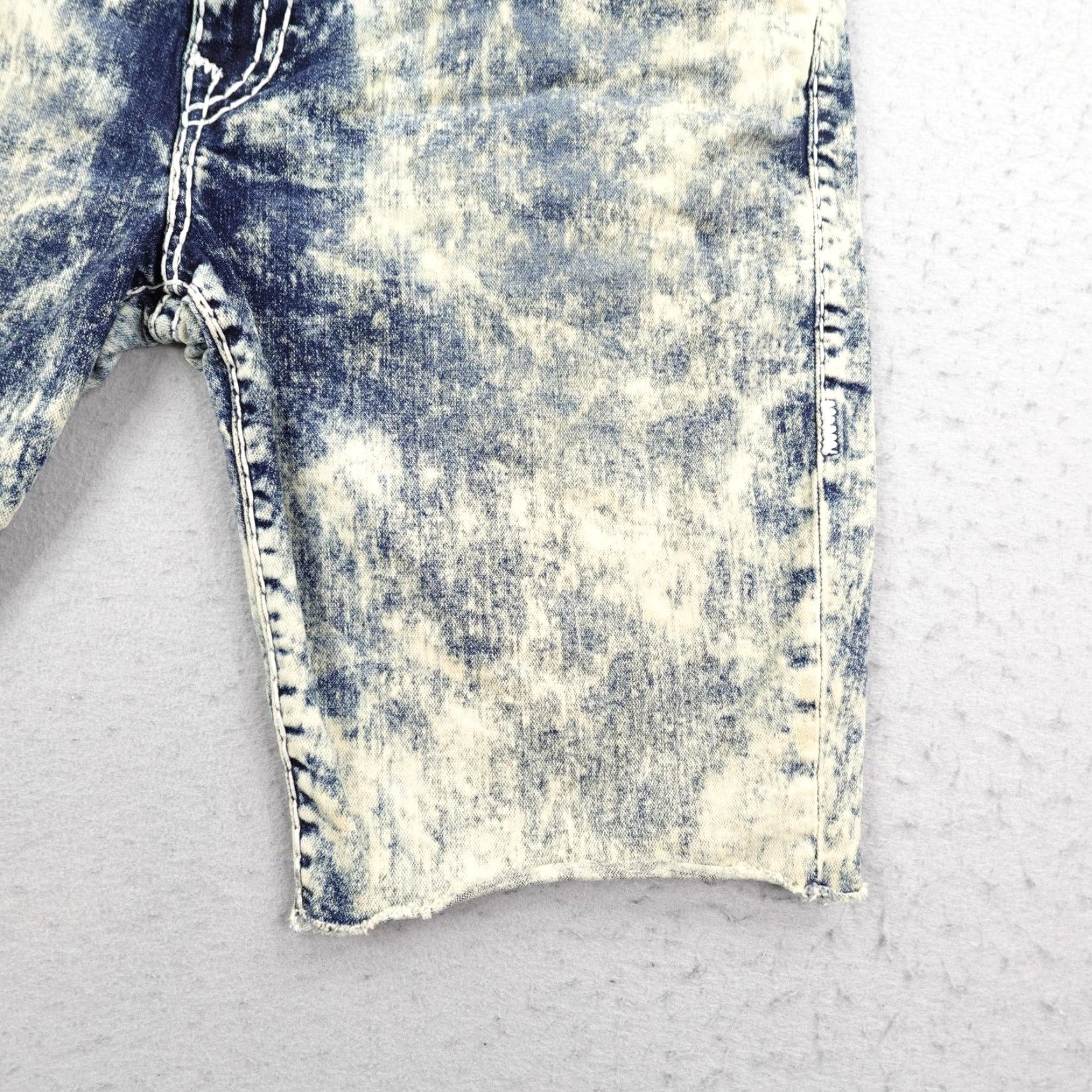 True Religion True Religion Shorts Mens 42 Blue Denim Jean Ricky Flap Super T Fray Bleach Dye Bermuda Size US 42 / EU 58 - 4 Thumbnail