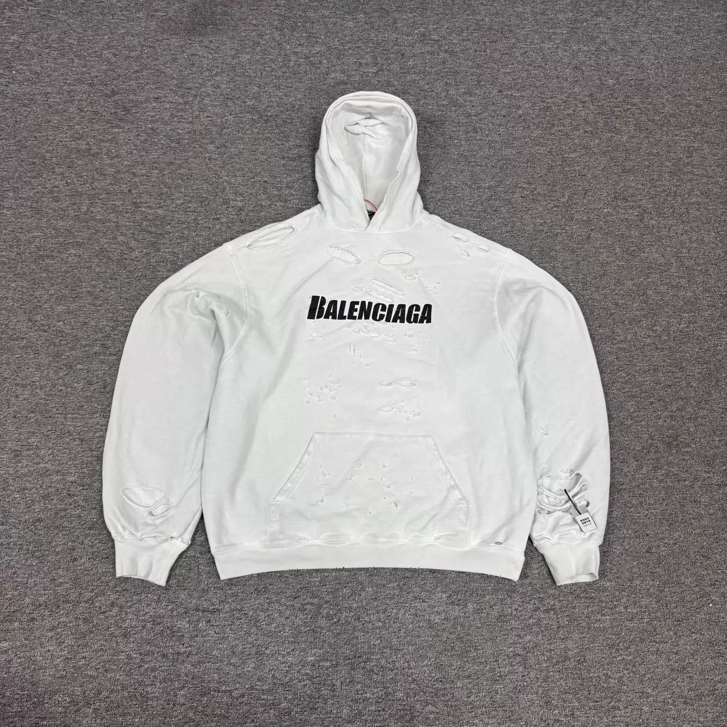 Balenciaga Balenciaga destroyed logo oversized XXS sweatshirt new Size US XXS / EU 40 - 1 Thumbnail