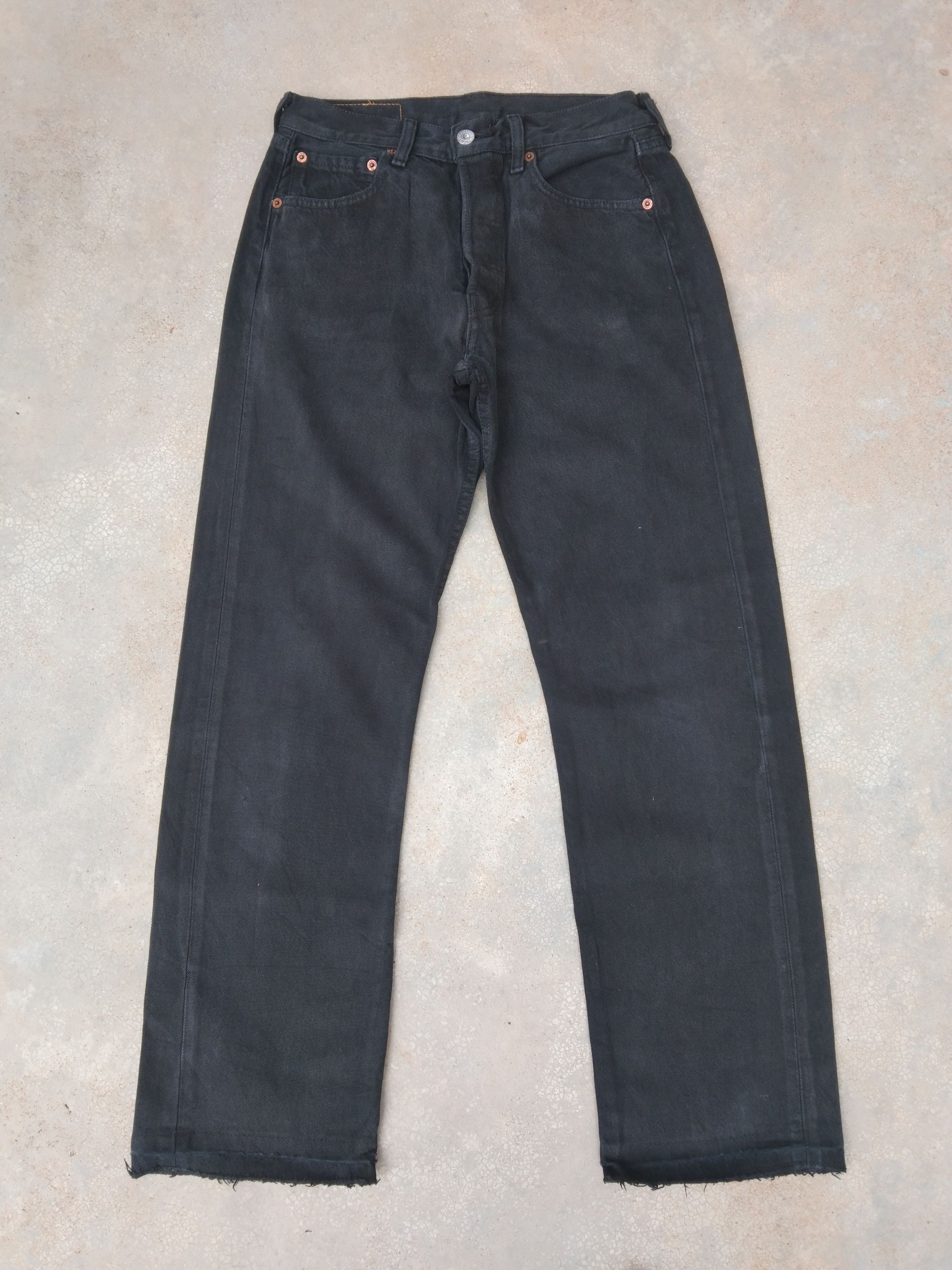 Levi's Vintage Levi's 501 Black Distressed Jeans 27x28 Size US 27 - 1 Thumbnail
