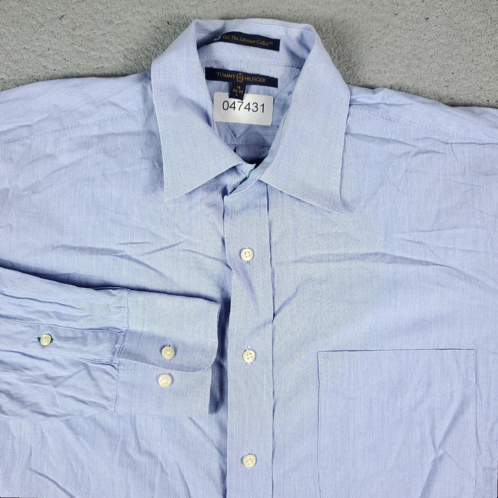 Tommy Hilfiger Tommy Hilfiger Button Up Shirt Mens Large Blue Long Sleeve Casual Woven Regular Fit Size US L / EU 52-54 / 3 - 2 Thumbnail
