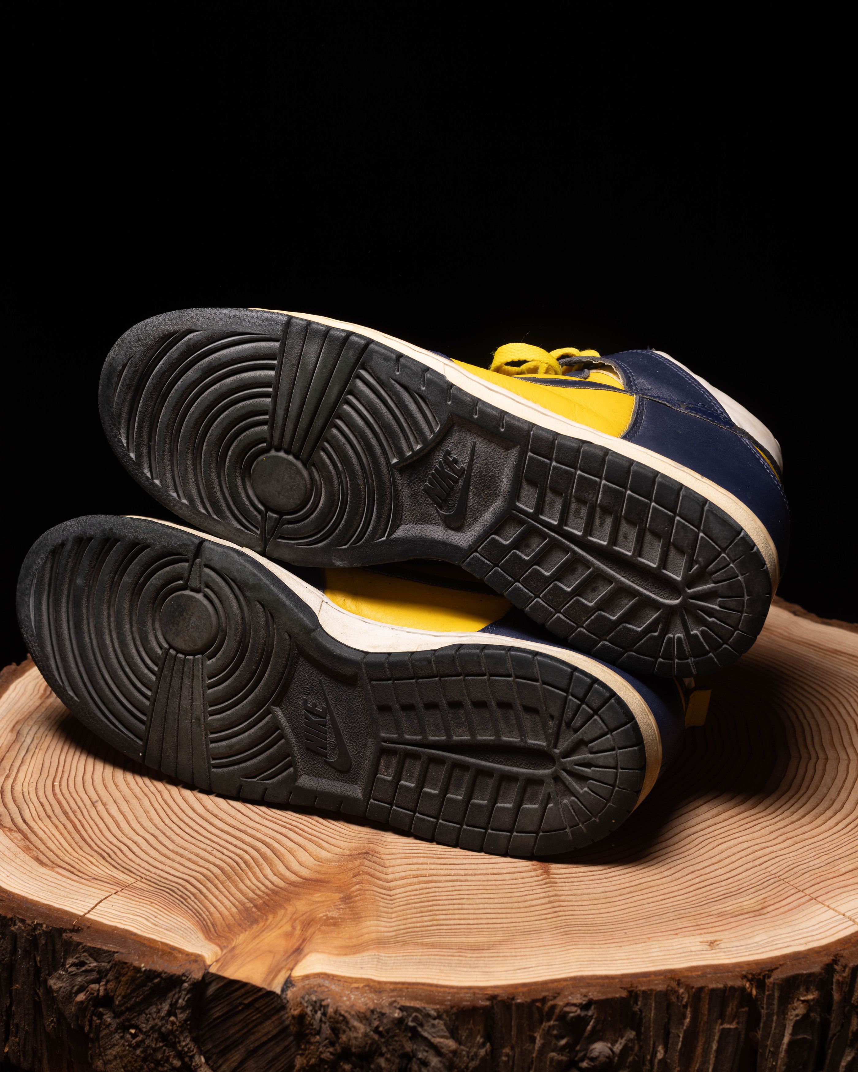 Nike Dunk Michigans 1999 release size 9.5