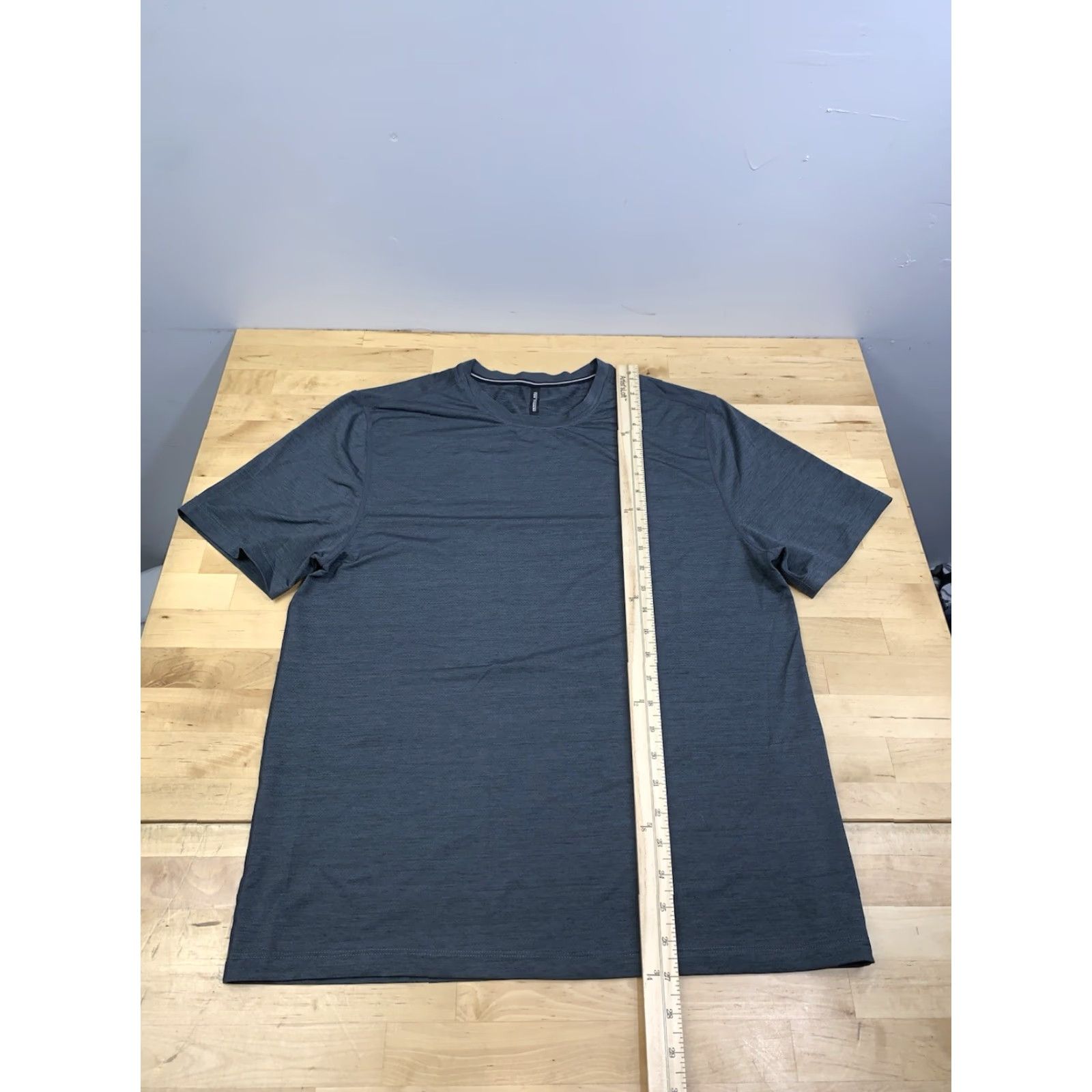 Ten Thousand Ten Thousand Shirt Mens M Charcoal Gray Short Sleeve Pullover T-Shirt Activewear Cross Training Gym & Training Running & Jogging Size US M / EU 48-50 / 2 - 3 Thumbnail
