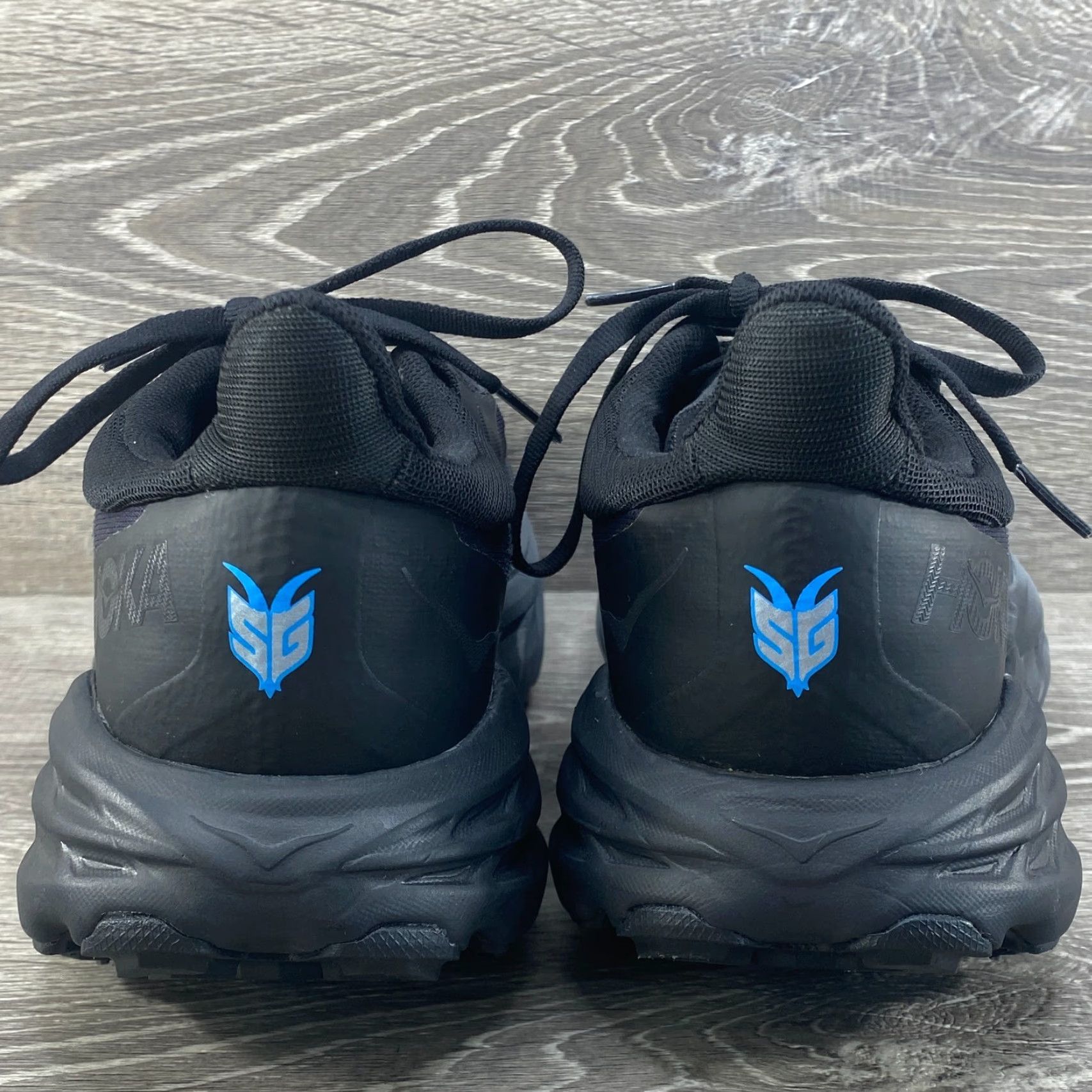 Vintage HOKA One Mens Speedgoat 5 GTX Spike Gore Tex Black Vibram 1133550 NEW Size ONE SIZE - 6 Thumbnail