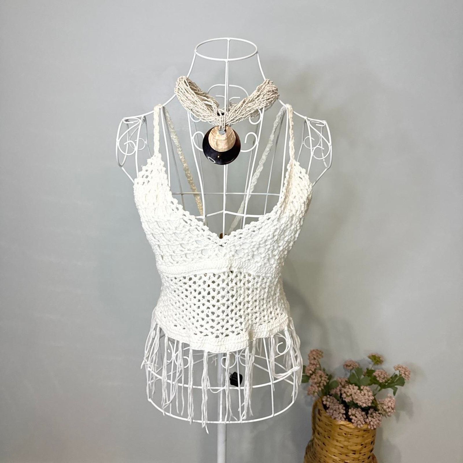 Other Stunning white vintage y2k 70s style crochet fringe tank top Size M / US 6-8 / IT 42-44 - 2 Thumbnail