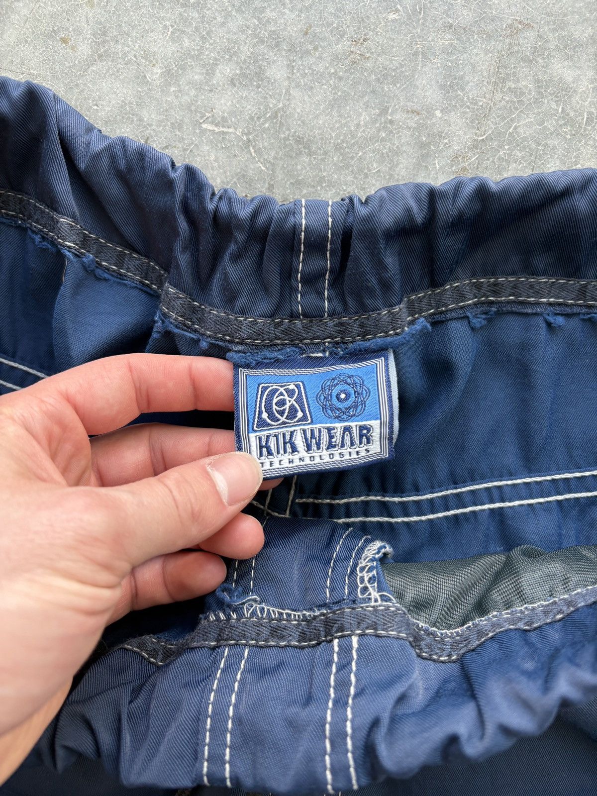 Vintage Vintage 90s Kikwear Baggy Cargo Pants Nylon Rave Adjustable Size US 34 / EU 50 - 9 Thumbnail
