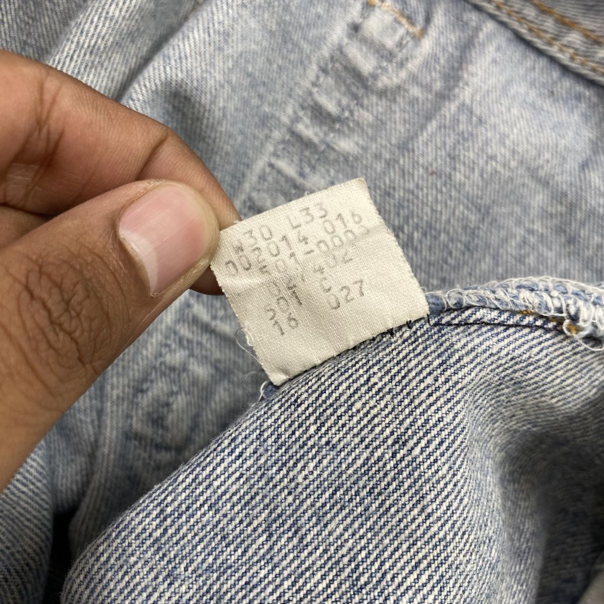 Levi's Vintage Clothing 🇺🇸1990s Vintage Levis 501 USA 30x33 #501 Blue Jeans Size US 29 - 14 Thumbnail