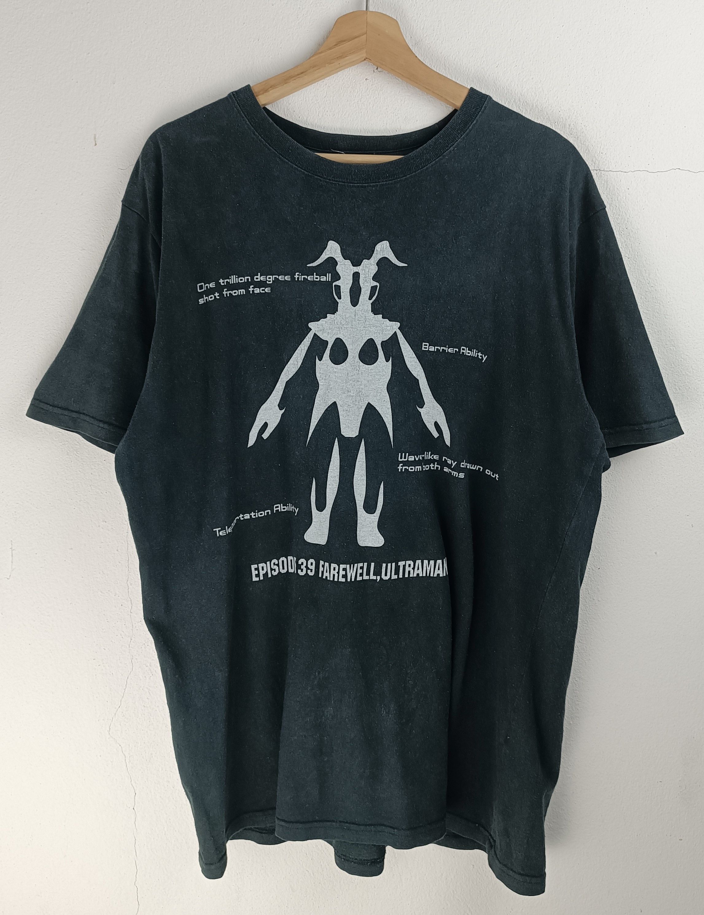 Vintage THRASH FADED VINTAGE 2000s ZETTON EP.39 FAREWELL ULTRAMAN Size US L / EU 52-54 / 3 - 3 Thumbnail