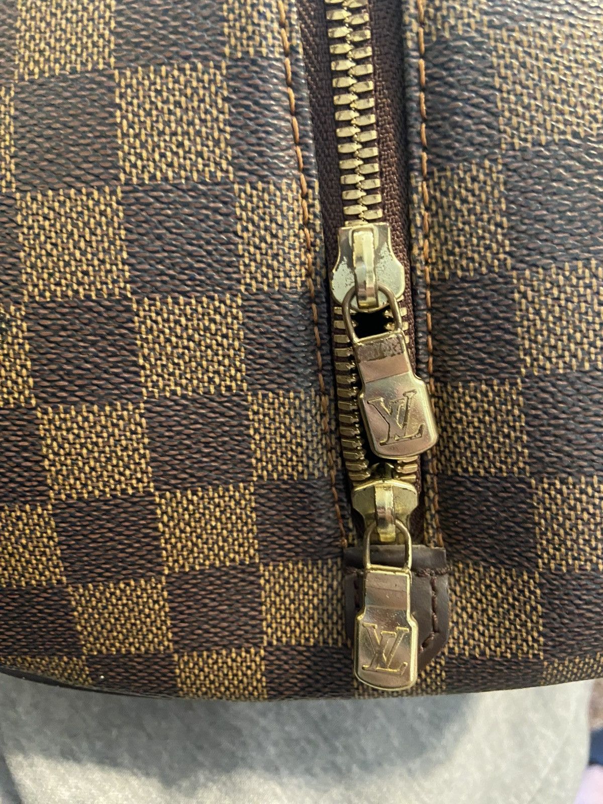 Louis Vuitton Louis Vuitton Handbag Size ONE SIZE - 5 Thumbnail