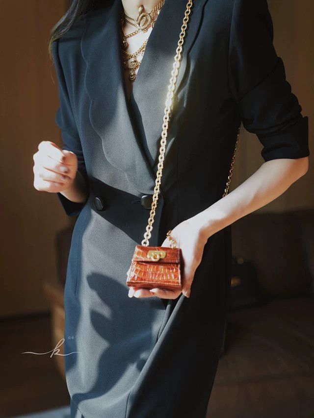 Givenchy Givenchy Vintage Lace-Trimmed Lapel Blazer Dress Women's Size L / US 10 / IT 46 - 4 Thumbnail