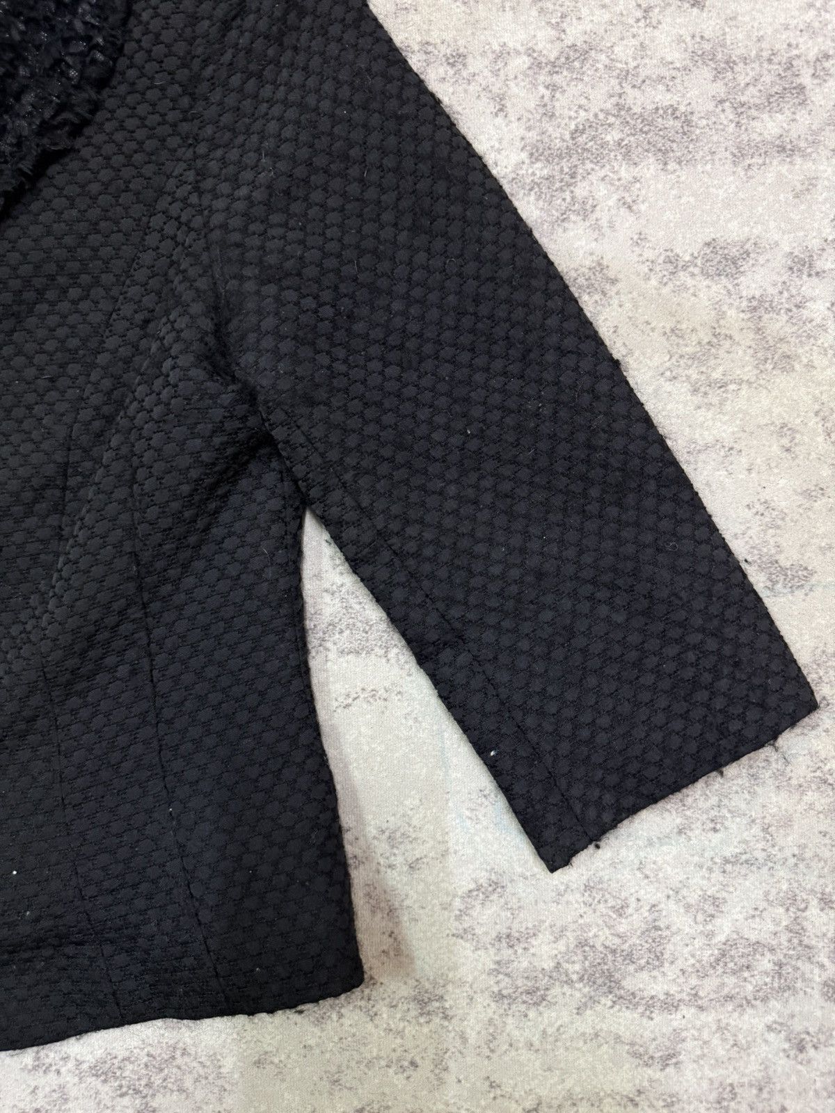 Balmain BALMAIN BLACK TEXTURED JACKET FUR COLLAR THREE QUARTER SLEVE Size XS / US 0-2 / IT 36-38 - 5 Thumbnail