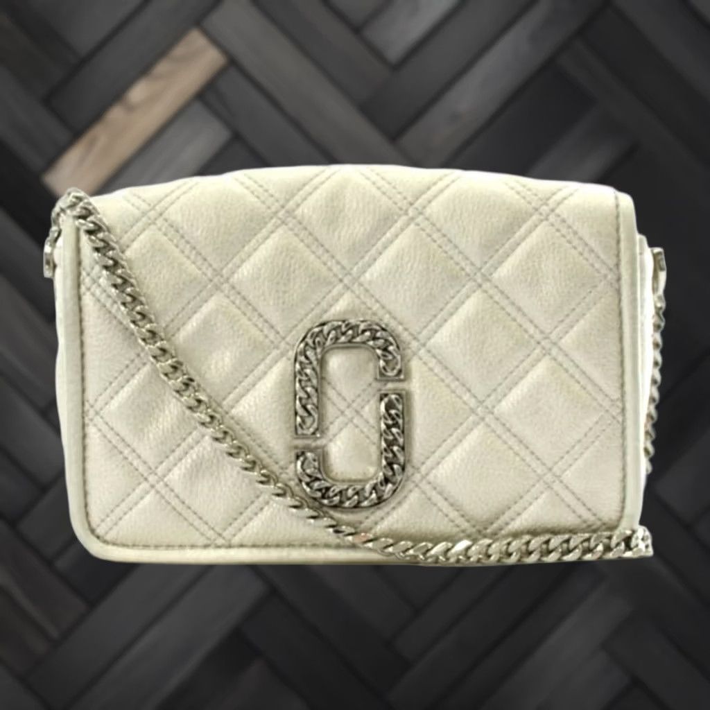 Marc Jacobs Marc Jacobs Shoulder Bag Leather Silver Quilted Chain AN40 Used Women Size ONE SIZE - 1 Thumbnail