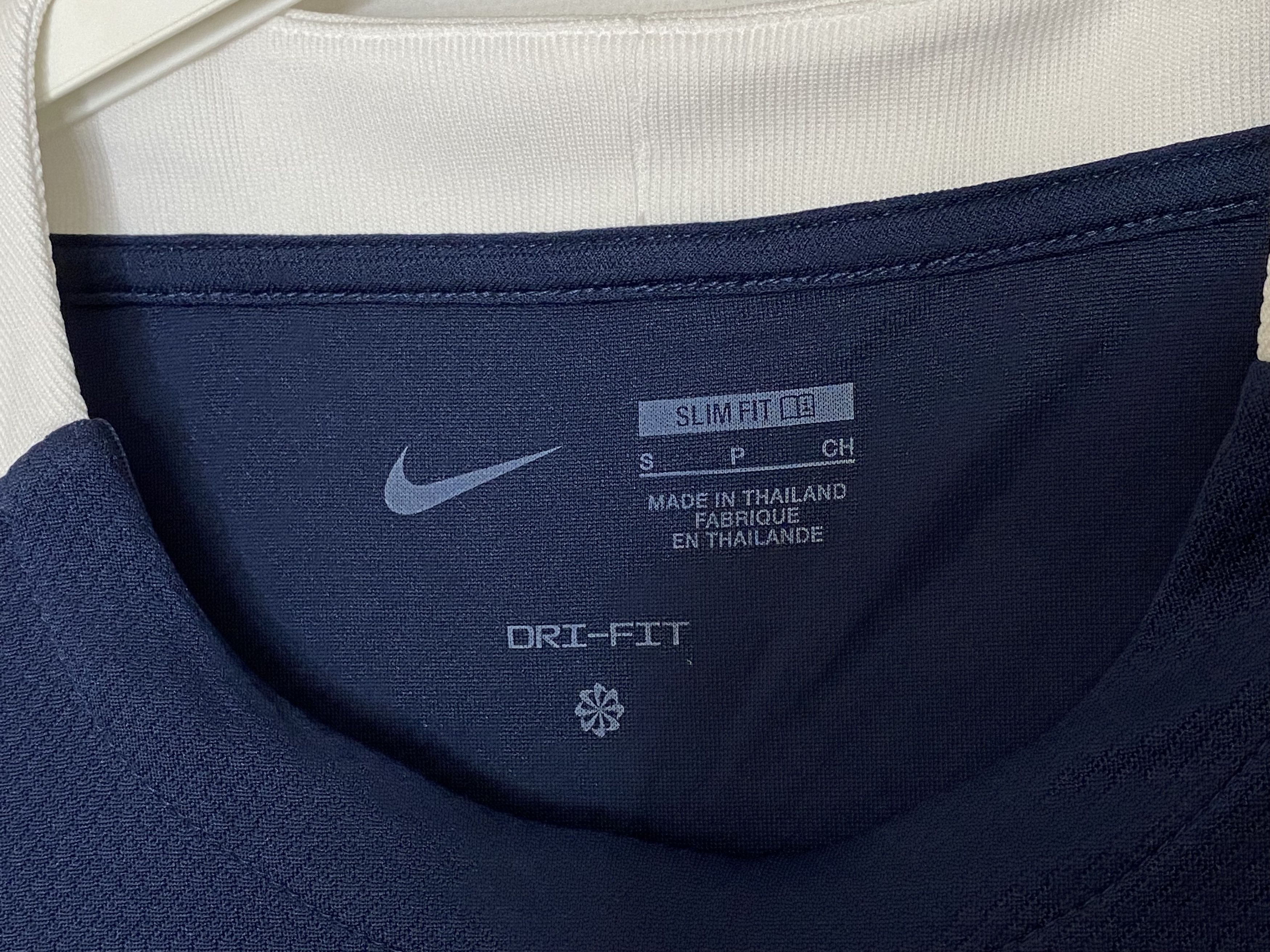 Nike PORTSMOUTH 2024 2025 TRAINING FOOTBALL SHIRT SOCCER JERSEY Size US S / EU 44-46 / 1 - 4 Thumbnail