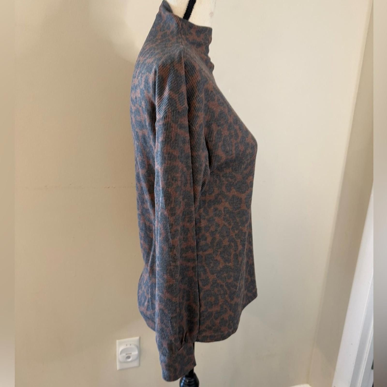 Other Beachlunchlounge waffle leopard print mock turtleneck SZ XS Size XS / US 0-2 / IT 36-38 - 2 Thumbnail