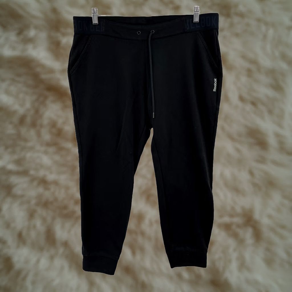 Reebok Women's Large Black Classic Yoga Sweatpants Black Spellout Elastic, Women's (Size 25)