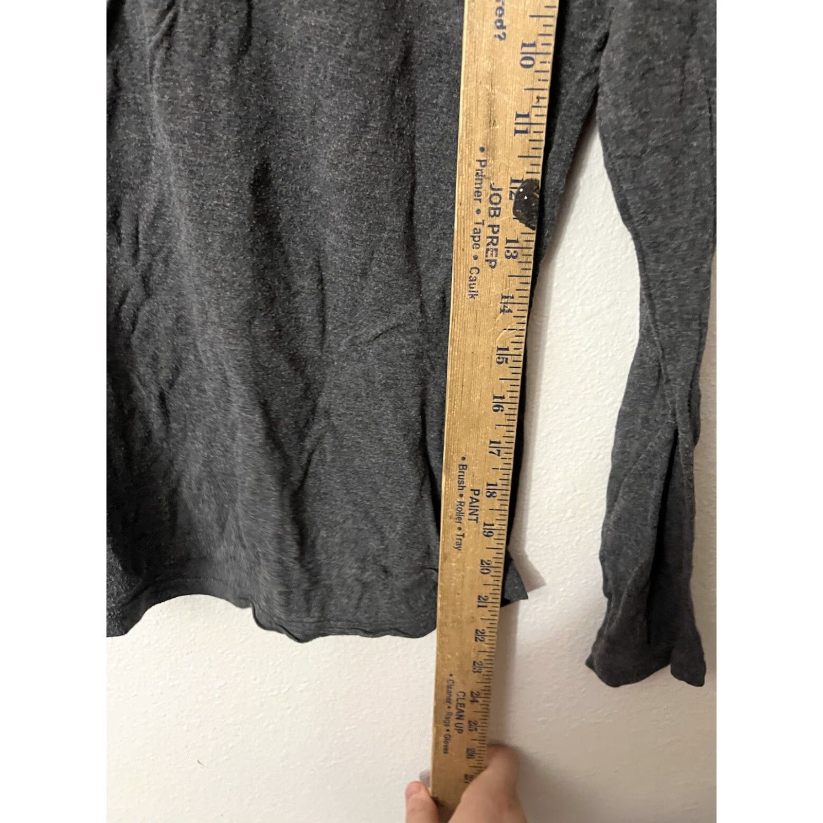 Vintage Simply Vera Wang Sweater Womens size Medium Petite Gray PM Size M / US 6-8 / IT 42-44 - 4 Thumbnail
