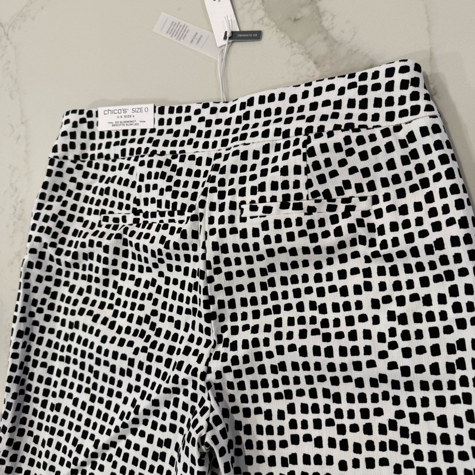 Chicos Chicos NWT So Slimming Brigitte Slim Leg Crop Pants Womens 4 Size 27" / US 4 / IT 40 - 8 Thumbnail