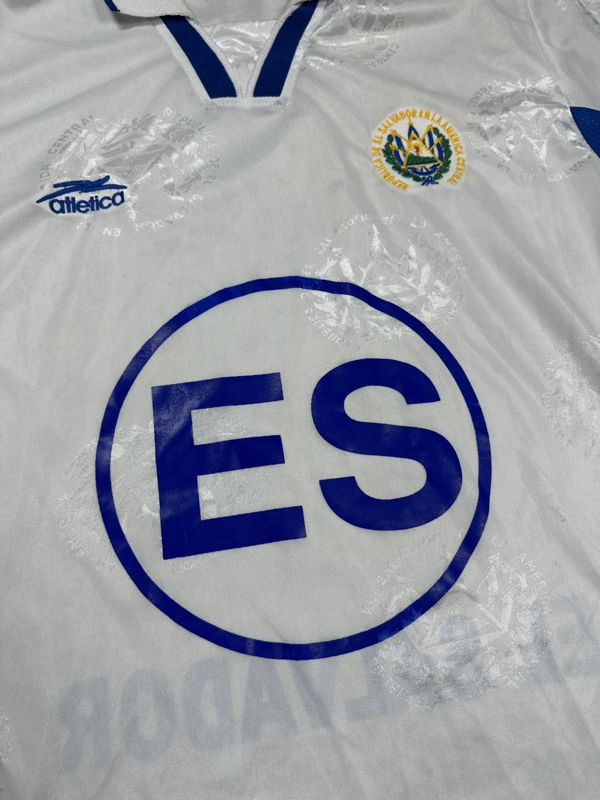 Vintage Vintage 2000s Atletica x El Salvador White Jersey Home/Away Size US M / EU 48-50 / 2 - 6 Thumbnail