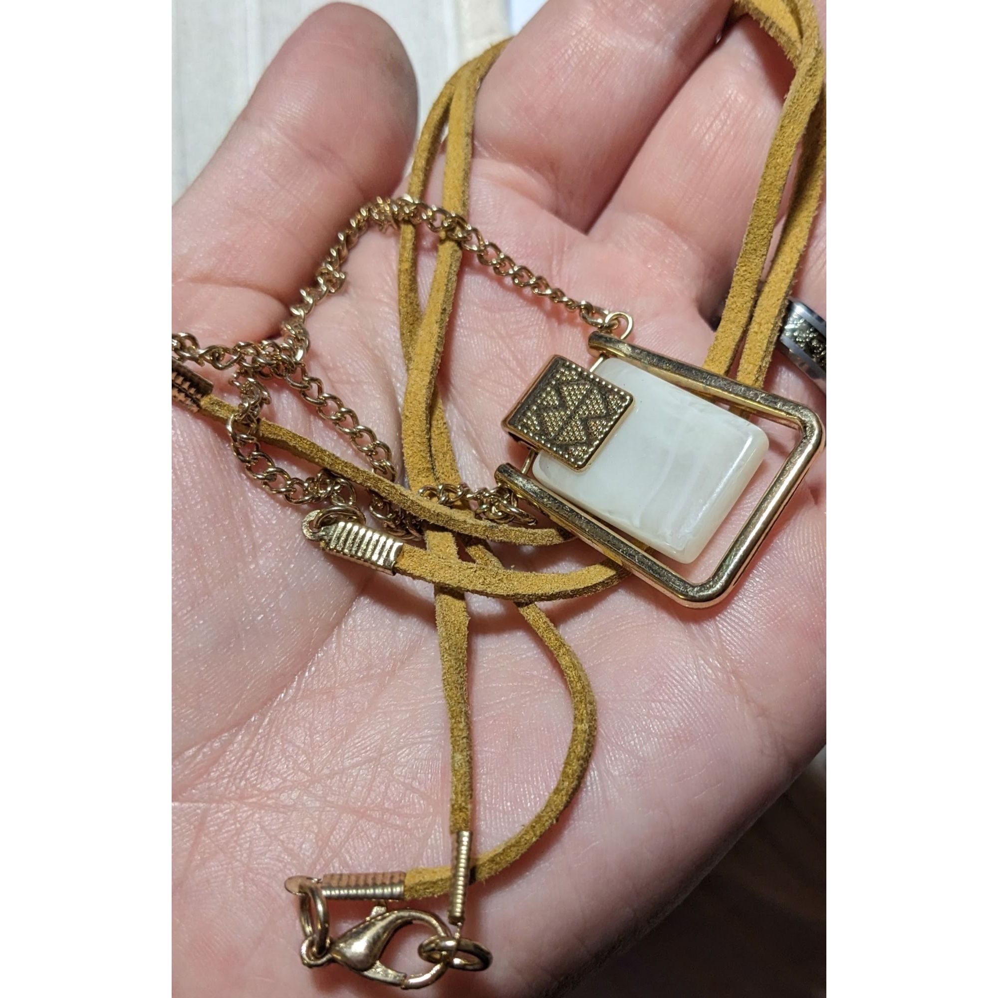 Other Unique Stone Swivel Gold Suede Pendant Necklace Size ONE SIZE - 7 Thumbnail