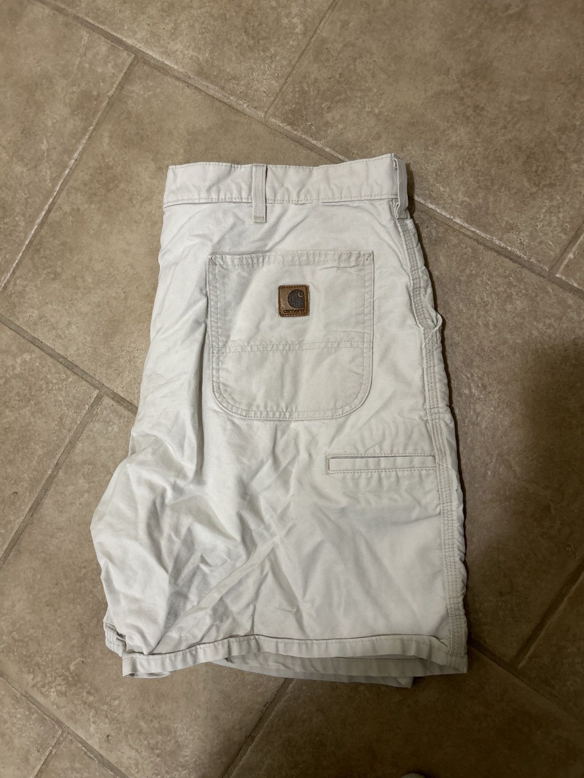Carhartt Beige Carhartt cargo shorts Size US 38 / EU 54 - 1 Thumbnail