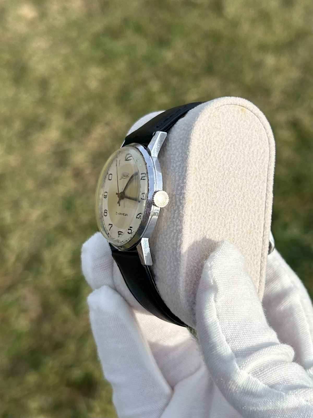 Vintage Vintage Watch Zim Soviet USSR Mechanical Authentic 1980s Size ONE SIZE - 4 Thumbnail