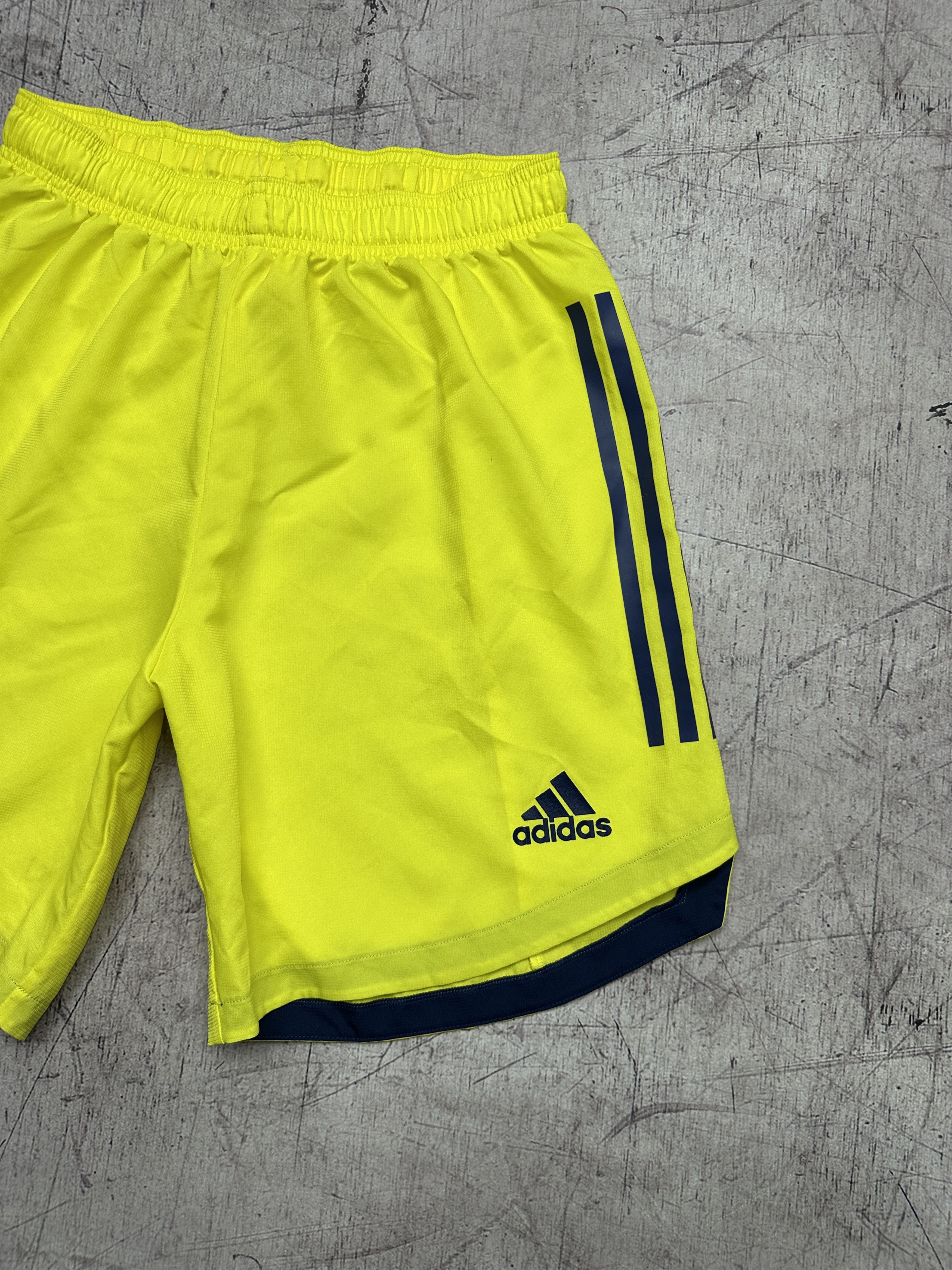 Adidas Adidas Mens Shorts Size US 32 / EU 48 - 2 Thumbnail