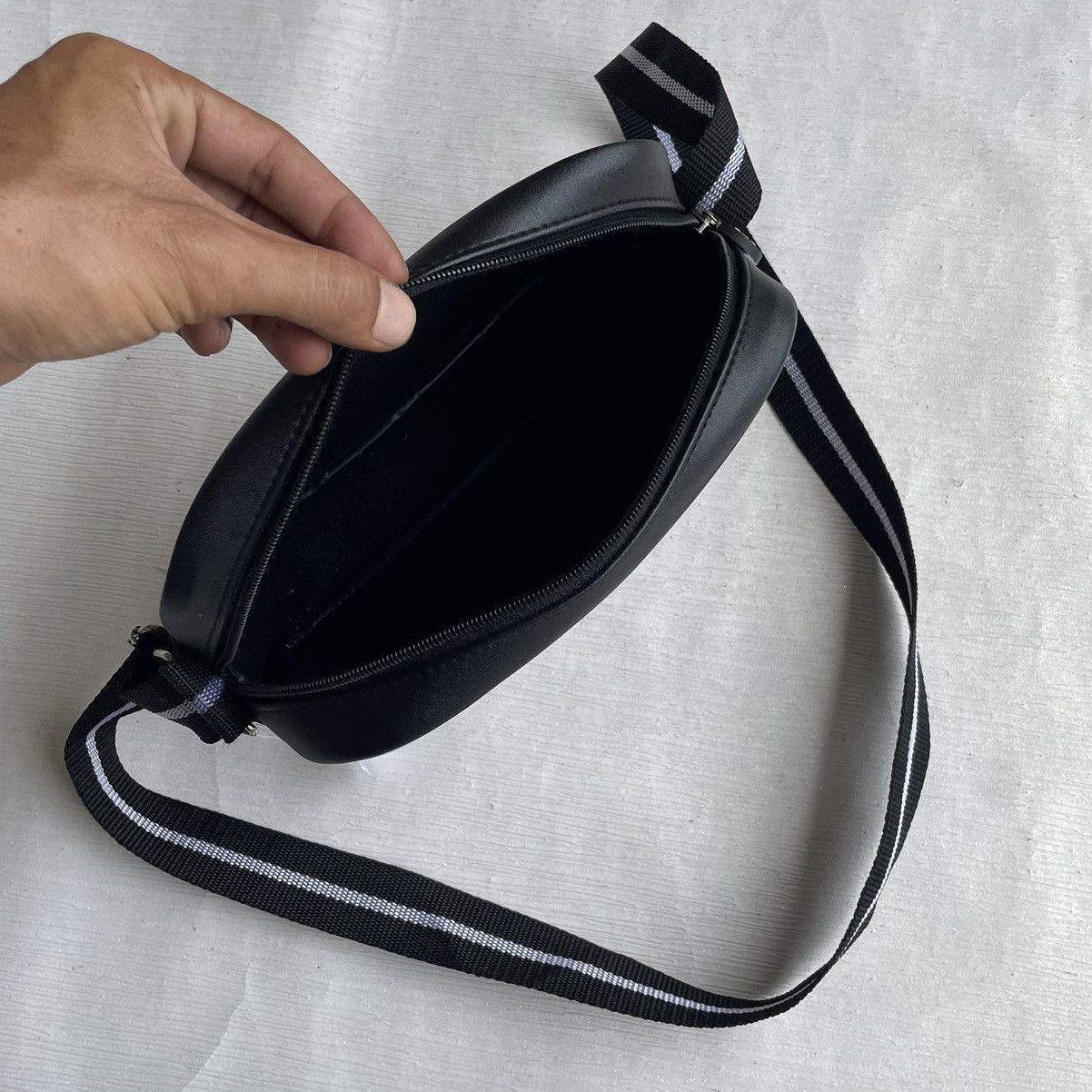 Other REEBOK CLASSIC PVC BLACK CROSSBODY Size ONE SIZE - 6 Thumbnail