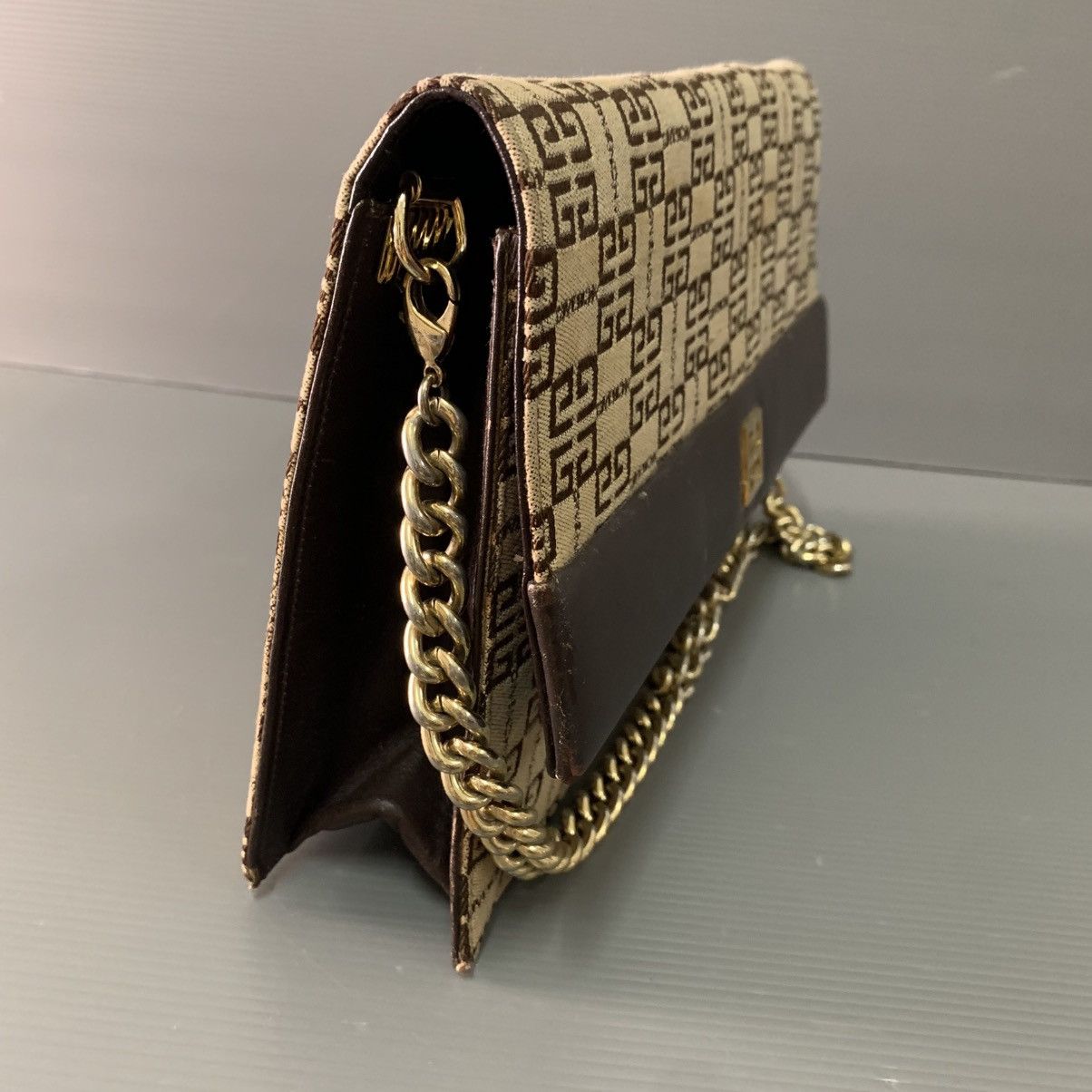 Givenchy Givenchy Vintage Clutch Chain Bag Size ONE SIZE - 5 Thumbnail