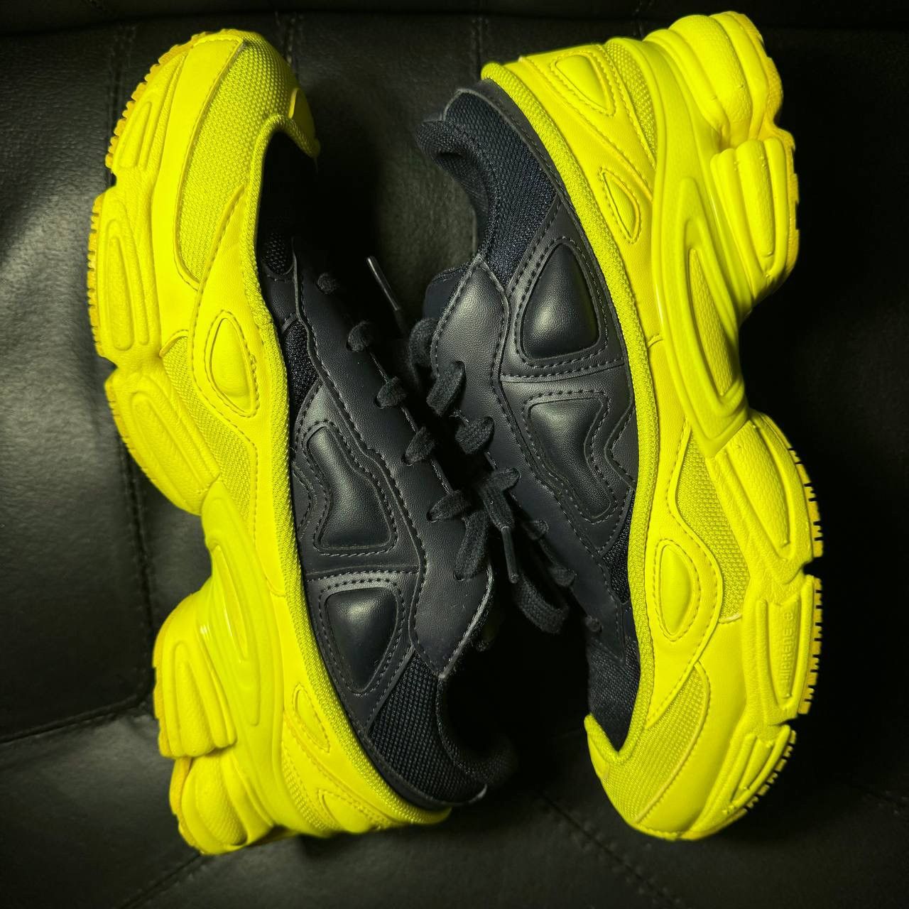Adidas × Raf Simons 7,5us Adidas Raf Simons Ozweego Yellow FW18 Size US 7.5 / EU 40-41 - 5 Thumbnail