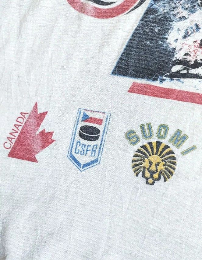 Vintage Vintage Couple Canada Cup 1991 t- shirt Size US XL / EU 56 / 4 - 6 Thumbnail