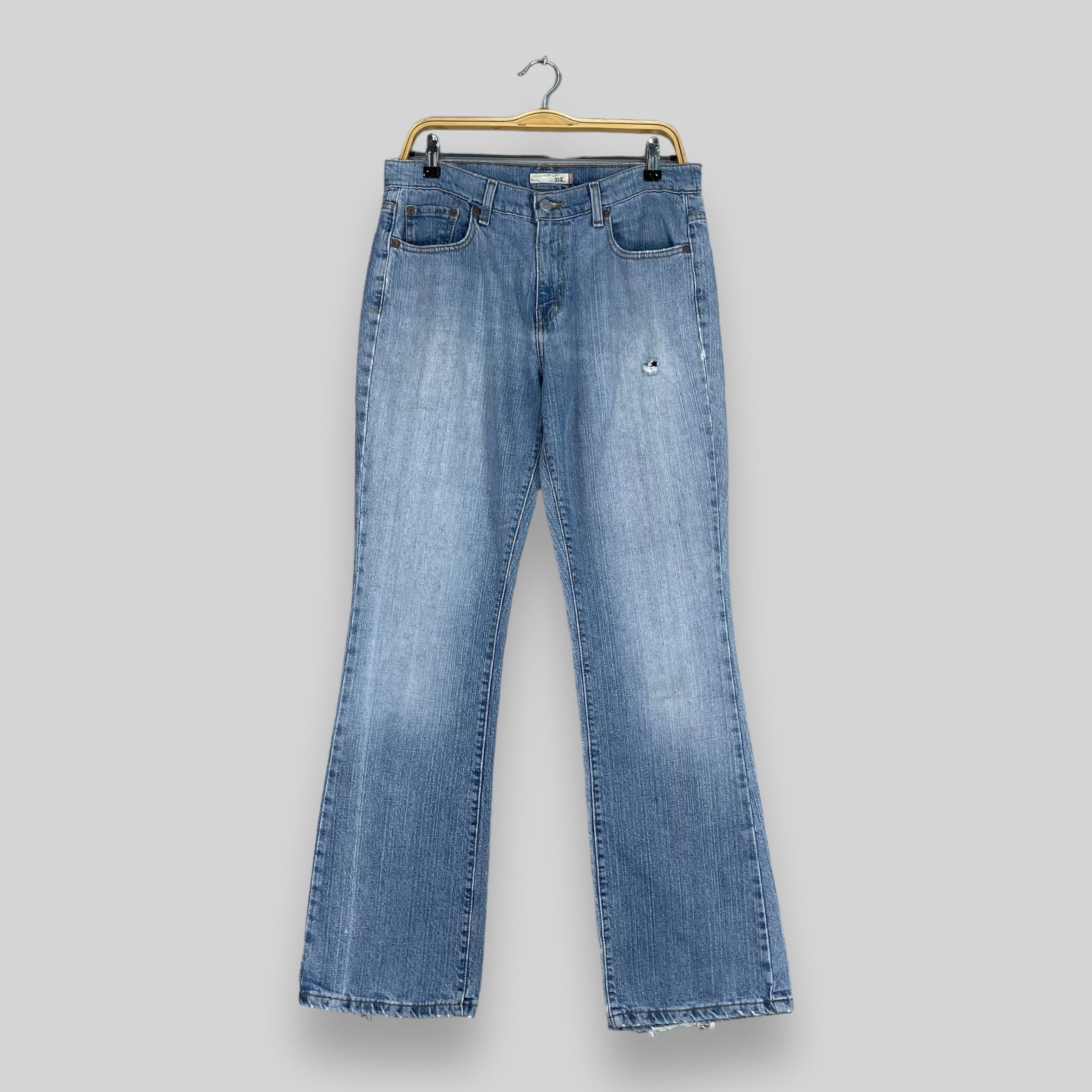 W31 L31 Vintage Levis 515 Distressed Bootcut Jeans