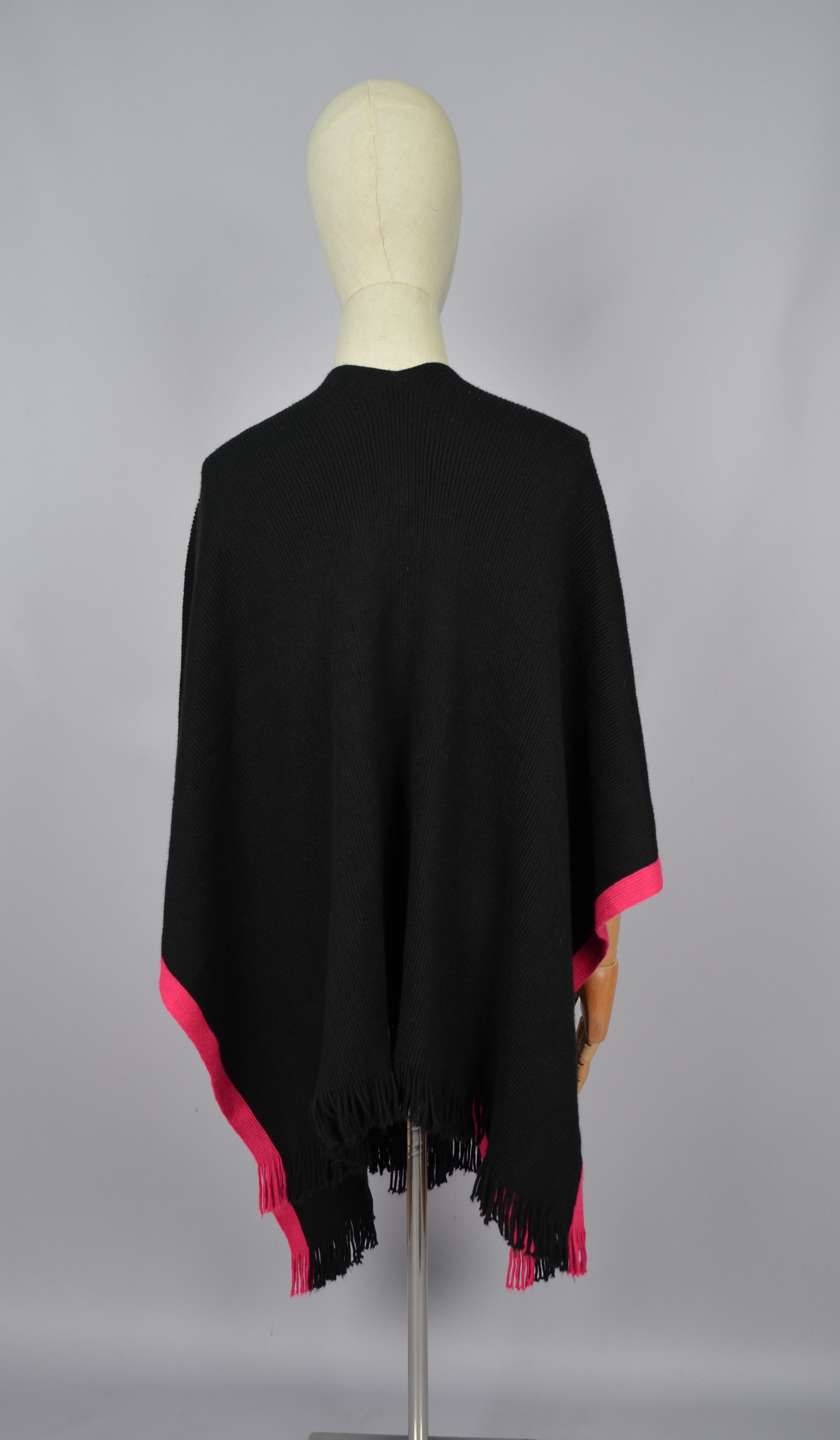 Designer × Moschino Moschino Boutique Larioseta Wool/Acryl Poncho Wrap OS Luxury Size ONE SIZE - 6 Thumbnail