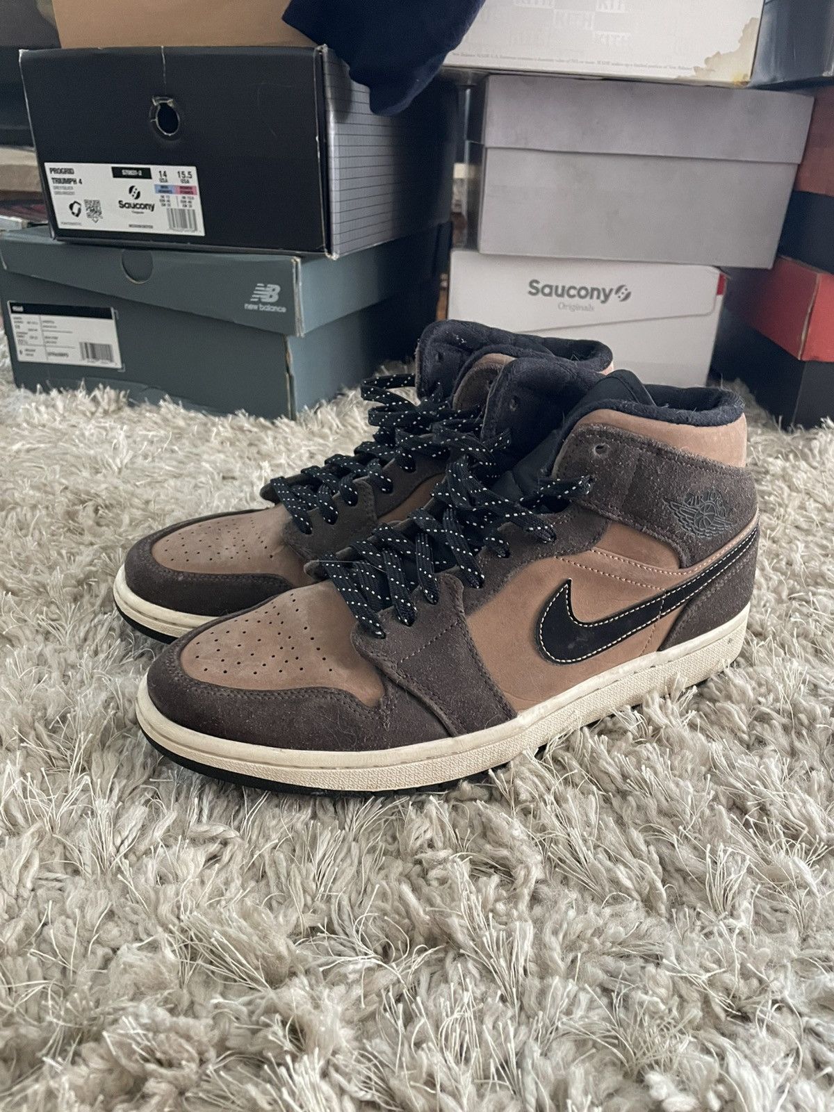 Jordan Brand Jordan 1 Mid SE Dark Chocolate Size US 8.5 / EU 41-42 - 1 Thumbnail