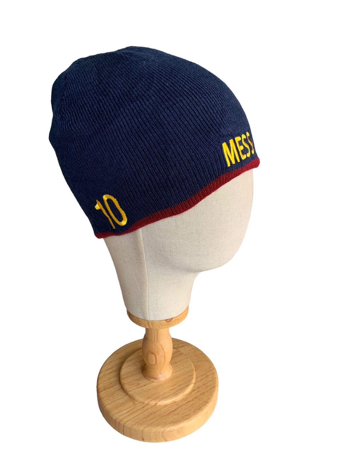 Japanese Brand FCB BARCELONA WITH MESSI 10 RARE BEANIE HATS Size ONE SIZE - 2 Thumbnail