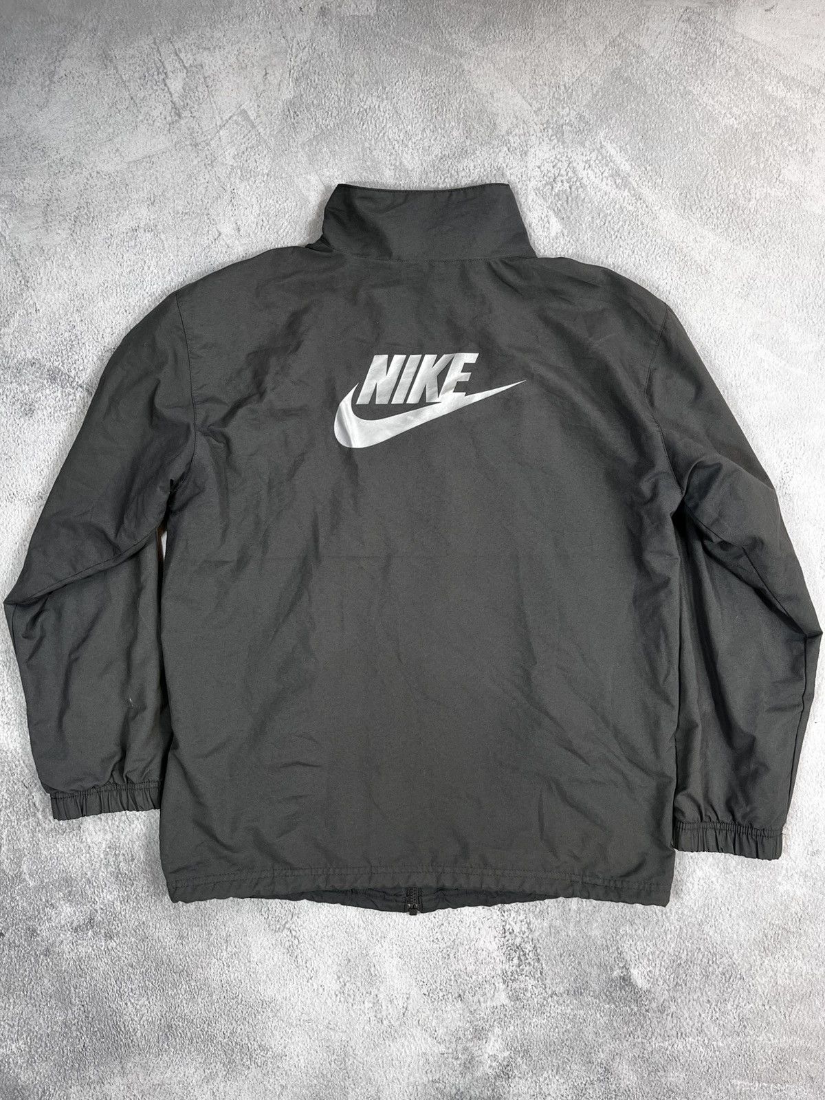 Vintage Vintage Y2K Nike big logo swoosh light jacket size S Size US S / EU 44-46 / 1 - 1 Thumbnail
