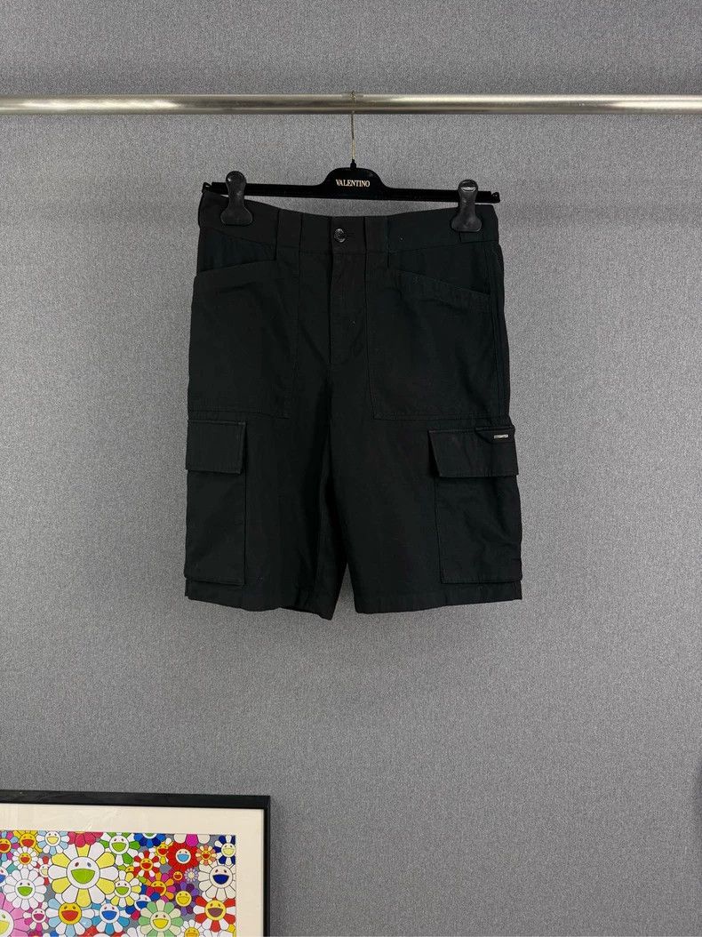 Louis Vuitton Louis Vuitton Black cargo shorts Size US 40 / EU 56 - 1 Thumbnail