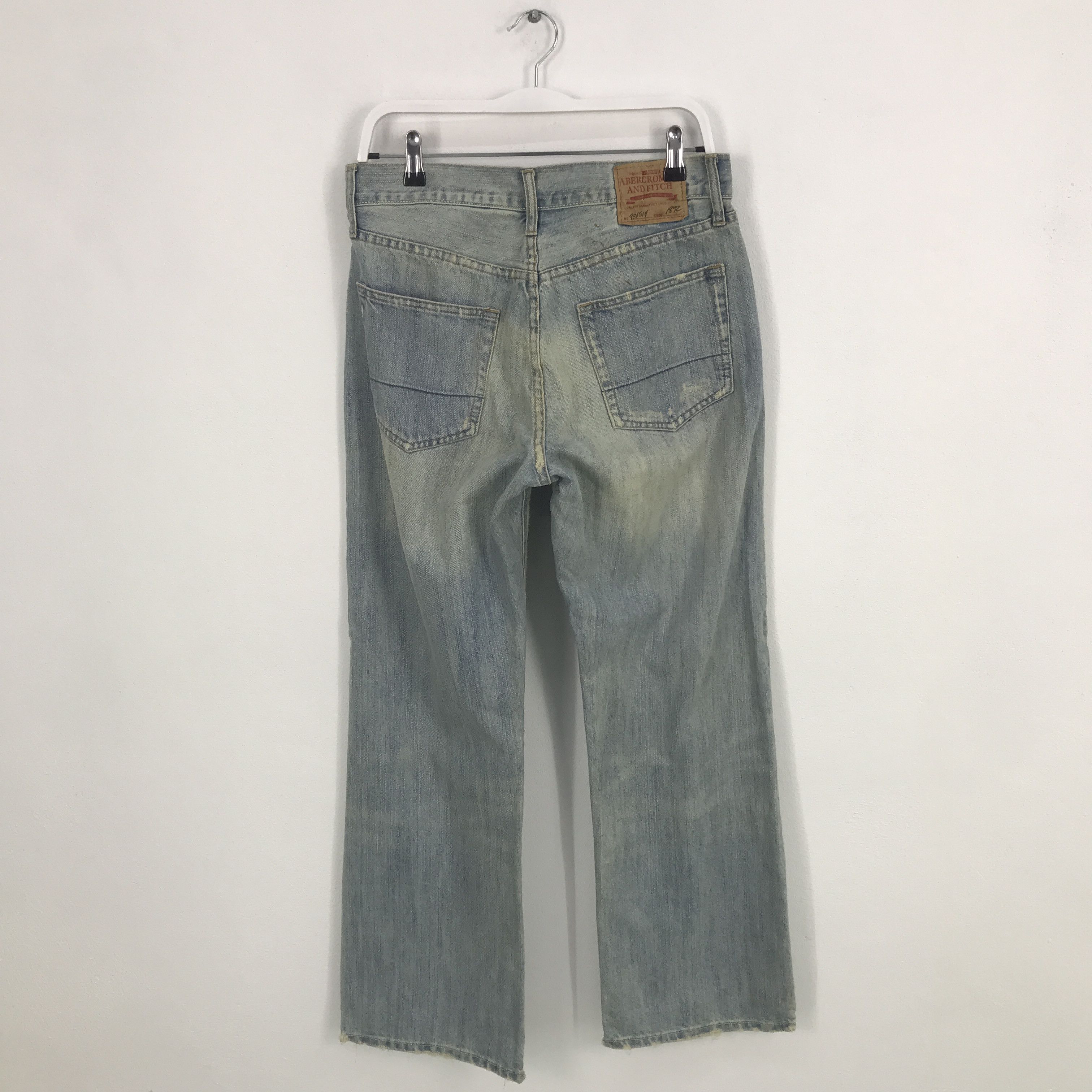 Abercrombie & Fitch baggy denim abercrombie & fitch distressed jeans Size US 32 / EU 48 - 4 Thumbnail