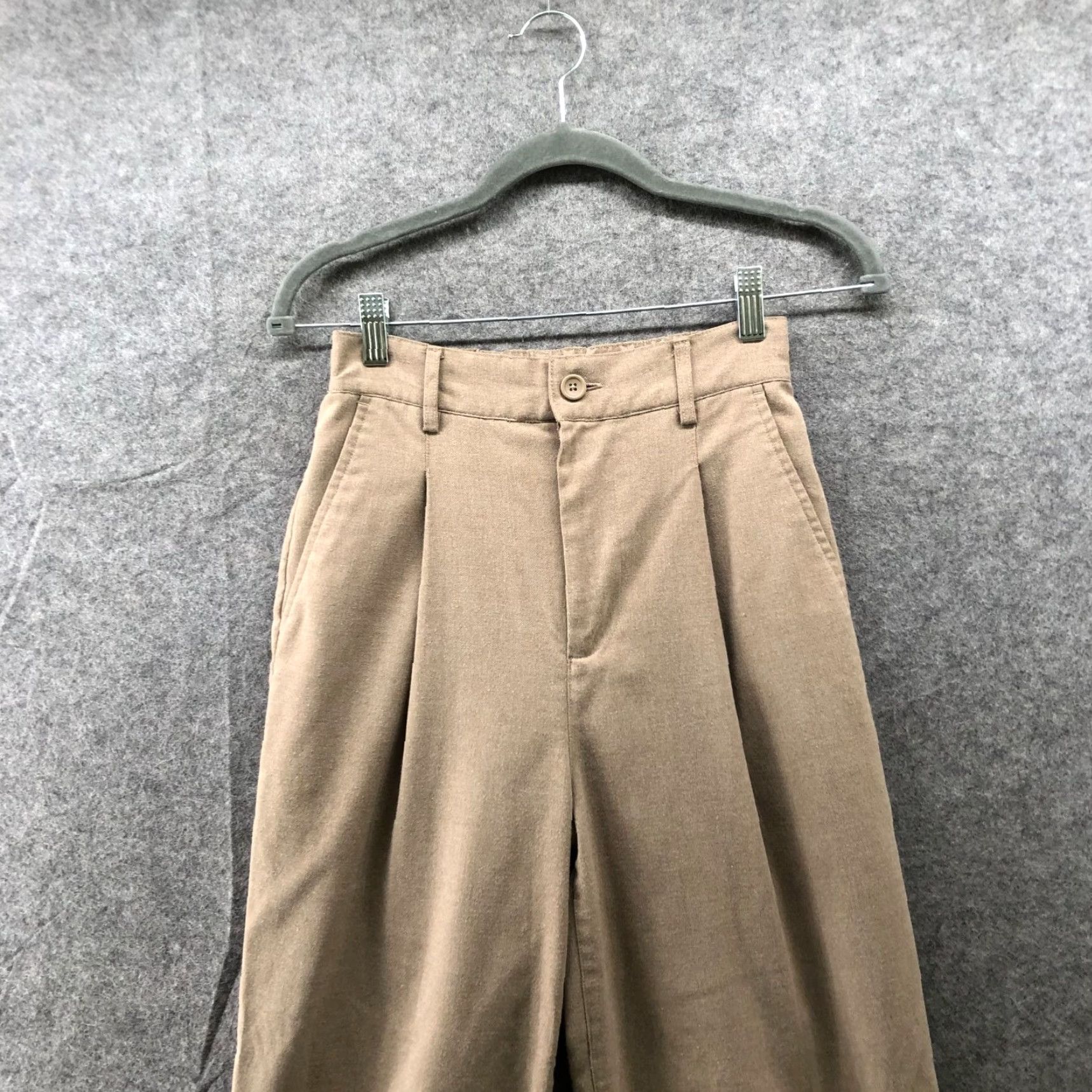 Urban Outfitters VINTAGE? No. Urban Outfitters Pleated Front Wide Leg Dress Pants Womens S Beige High Waisted Size 28" / US 6 / IT 42 - 6 Thumbnail