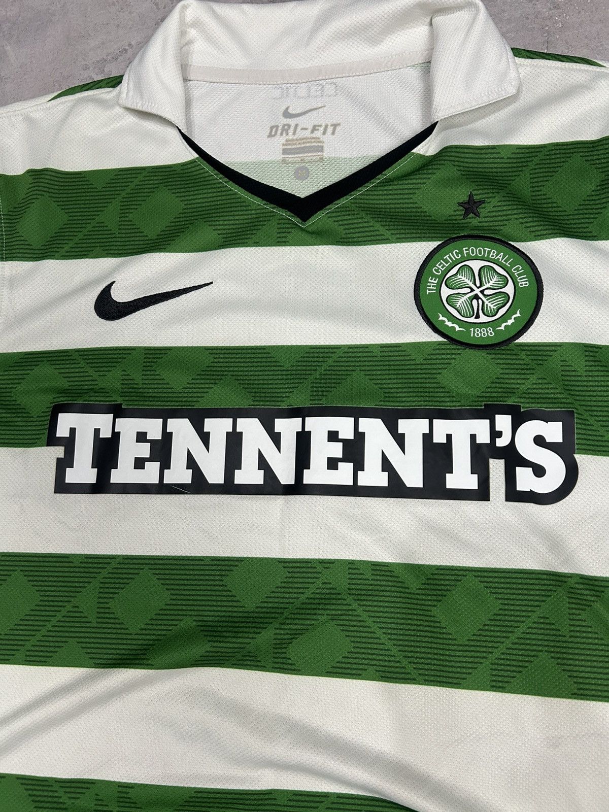 Nike Nike Celtic 2010/2011 Home Jersey Collared Size Medium Size US M / EU 48-50 / 2 - 6 Thumbnail