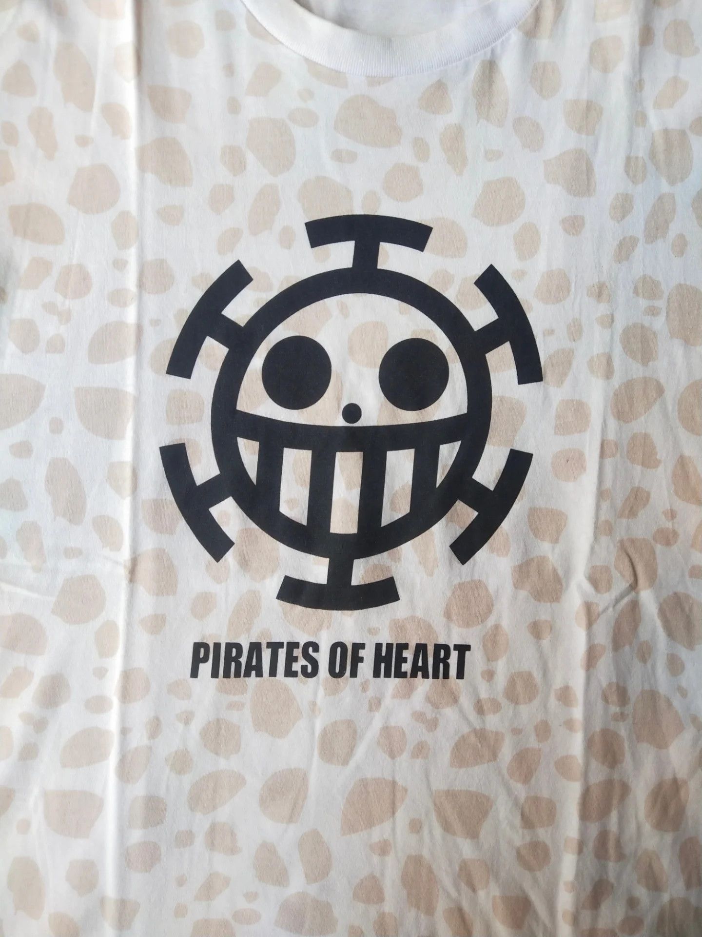 One Piece One Piece x Uniqlo Pirates of Heart Leopard Anime Tee Size US L / EU 52-54 / 3 - 2 Thumbnail