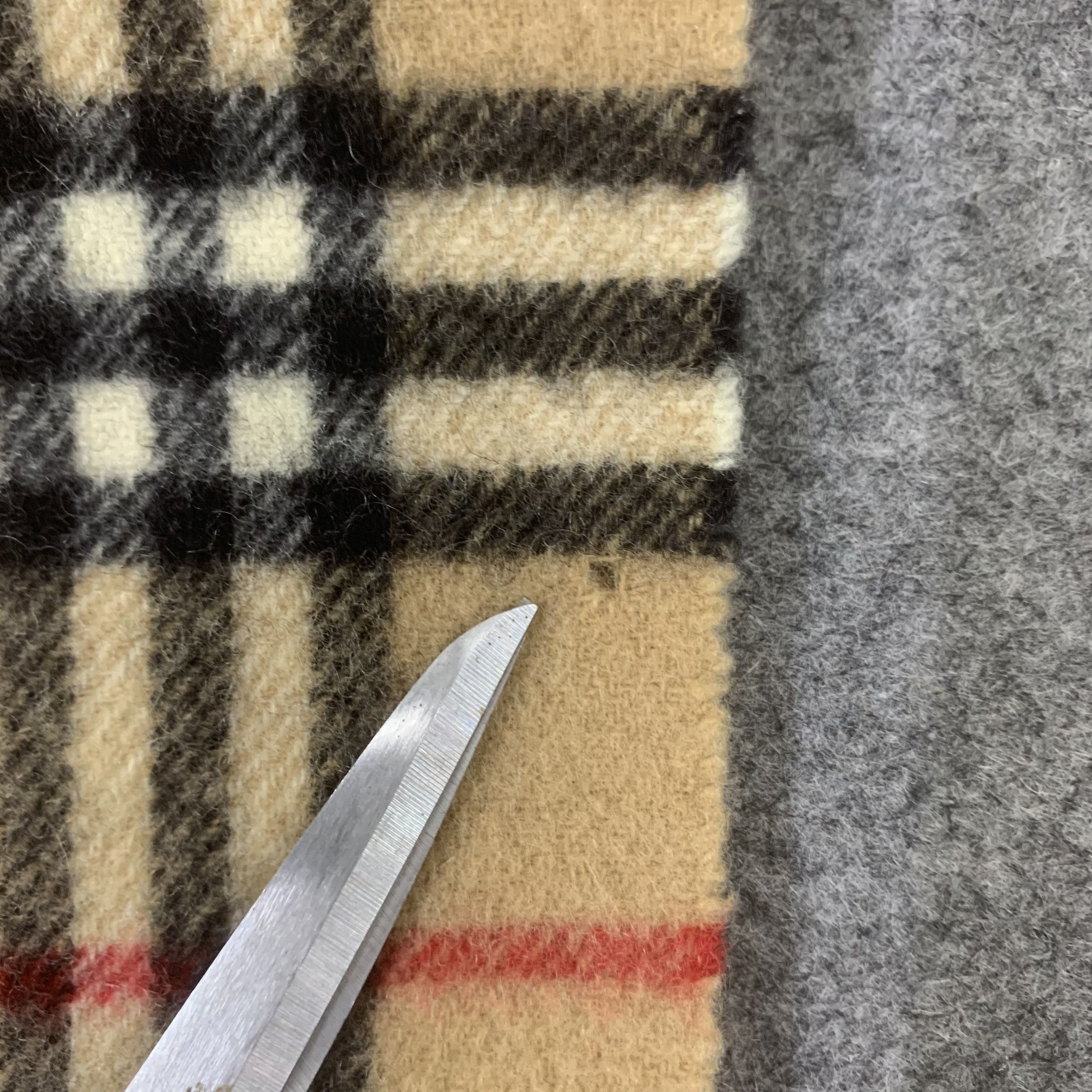 Burberry Burberry Scarf Wool Muffler Neck Wrap BL9262 Size ONE SIZE - 6 Thumbnail