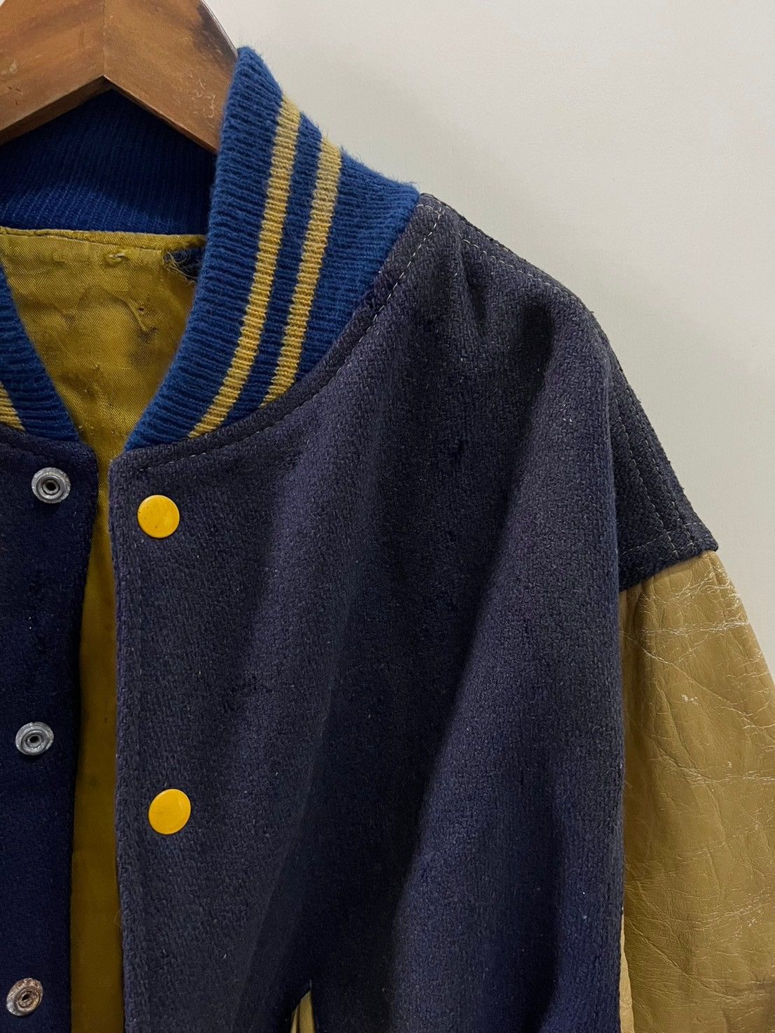 Vintage Thrashed 60s Vintage Butwin Varsity Jacket Distressed Grunge Size US M / EU 48-50 / 2 - 9 Thumbnail