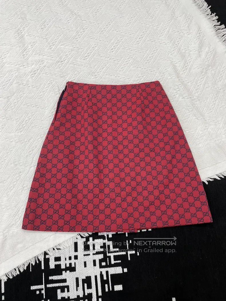 Gucci Gucci Red full logo full double G skirt Size 26" / US 2 / IT 38 - 2 Thumbnail