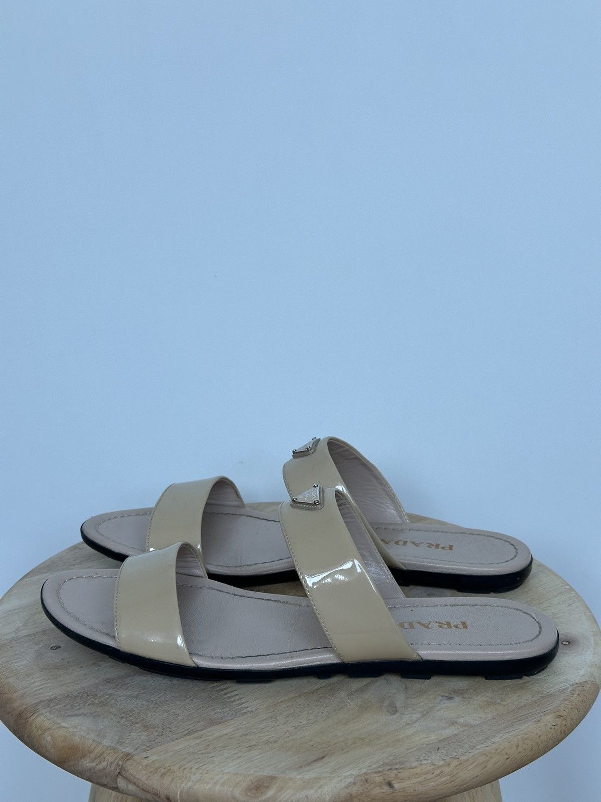 Designer × Prada Prada patent leather sandals metal logo Size US 9 / IT 39 - 2 Thumbnail